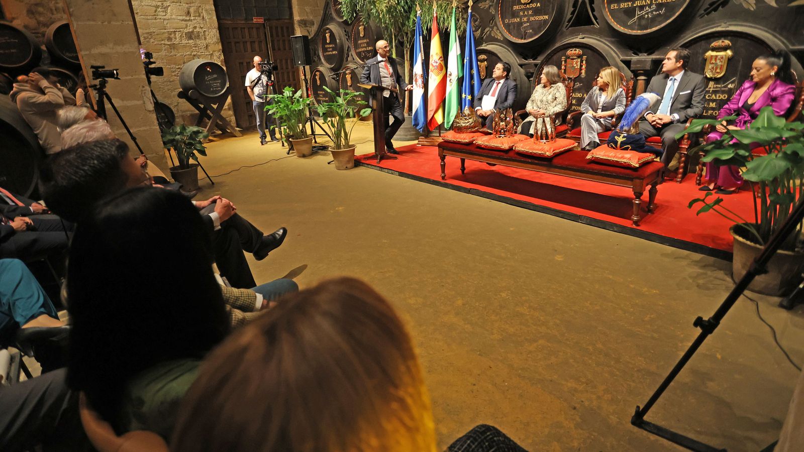 Los Reyes Magos de Jerez 2023 reciben sus coronas