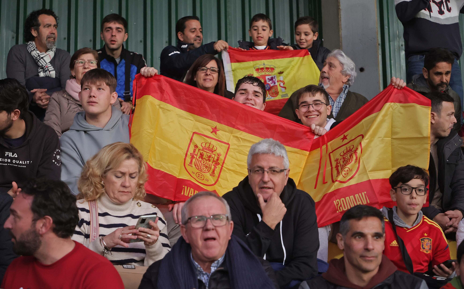 Búscate durante el España - Italia sub-17 celebrado en Los Barrios