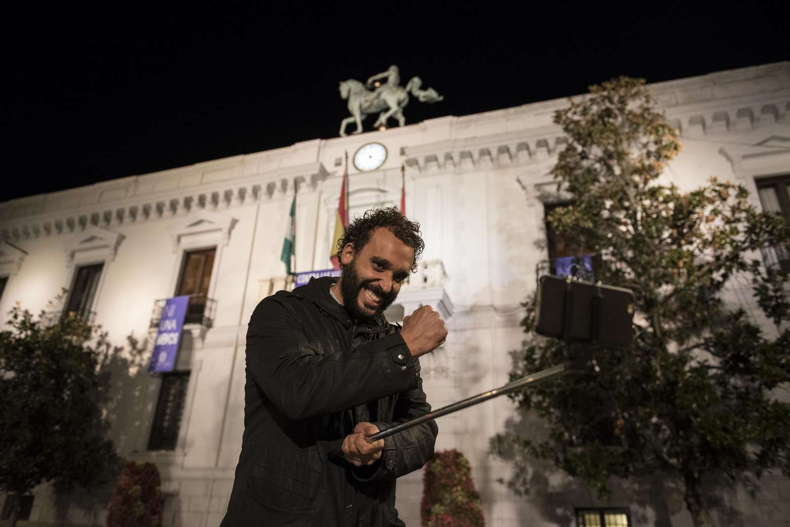 Candel se convirtió en un personaje de redes sociales, en las que insultaba a responsables sanitarios, político y judiciales