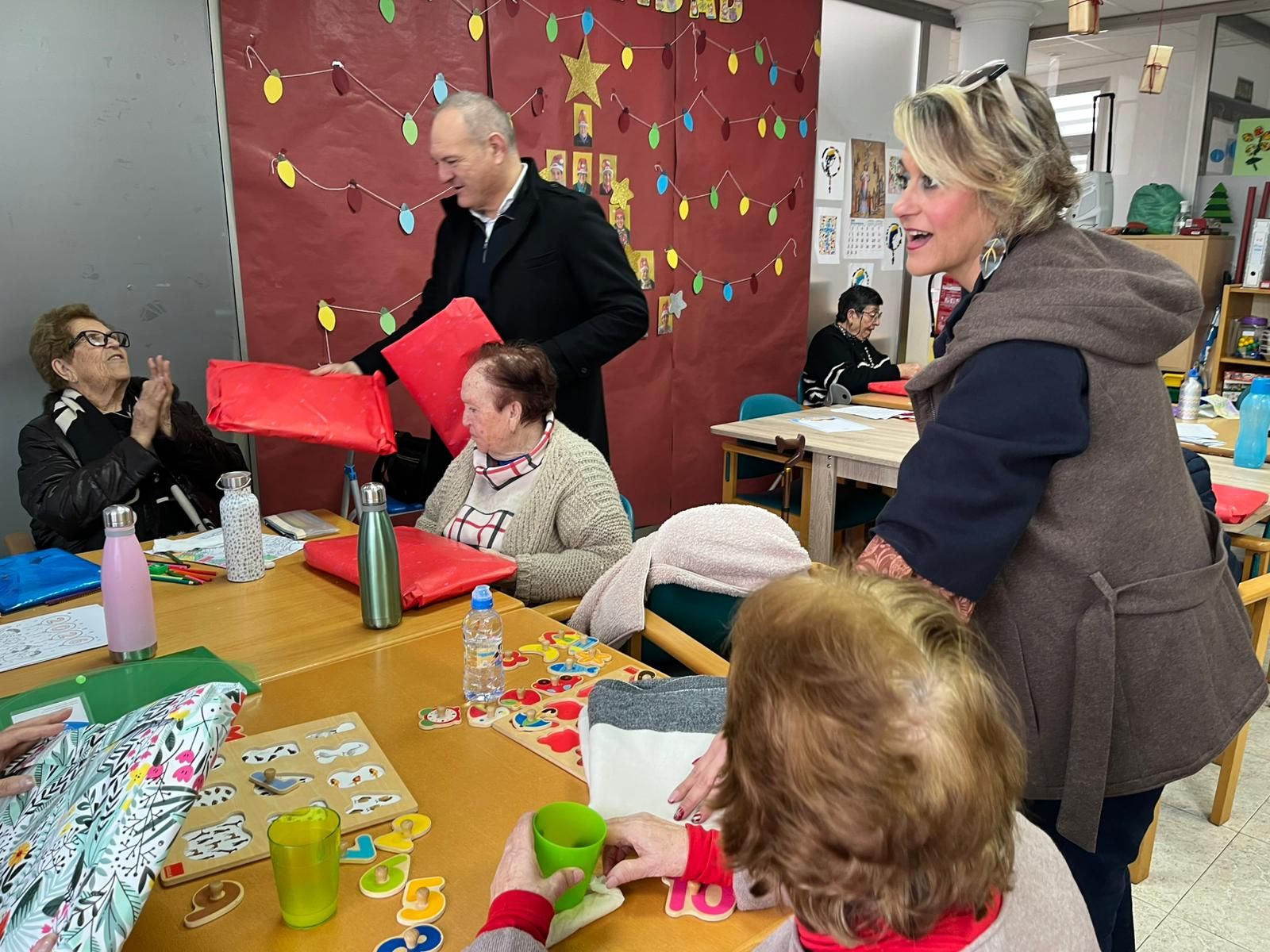 La mágica cabalgata de los Reyes Magos en Cuevas del Almanzora, en imágenes