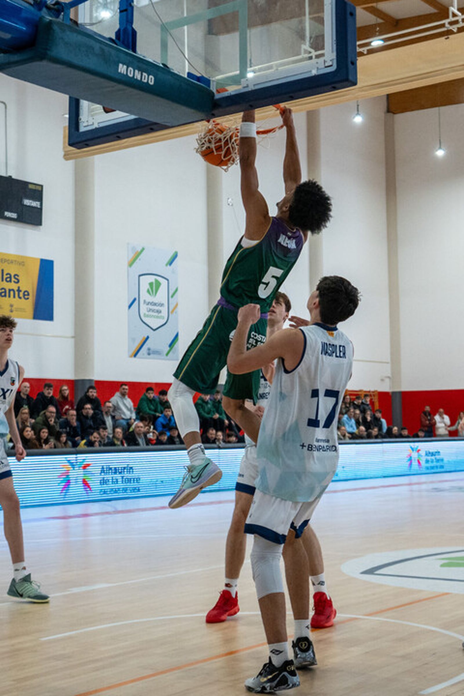 Liga U22: Carácter y remontada del Unicaja ante el BAXI Manresa (88-85)