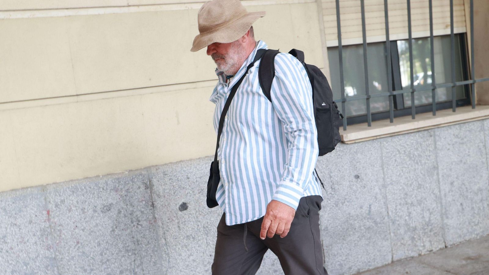 Juan Lanzas, a su llegada a los juzgados de Sevilla en una de las sesiones del caso Surcolor.