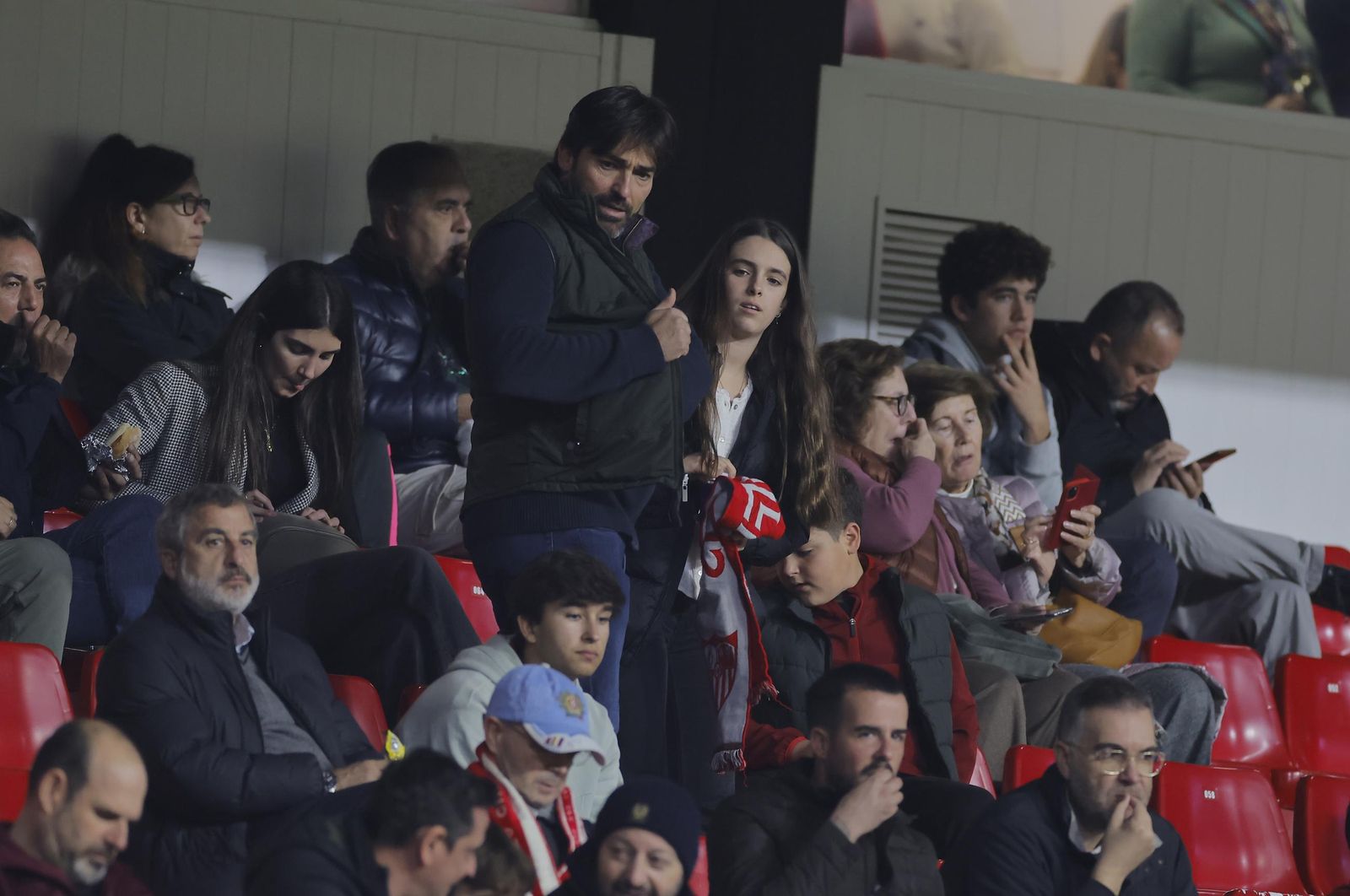 Búscate en las fotos del Sevilla fc - Osasuna