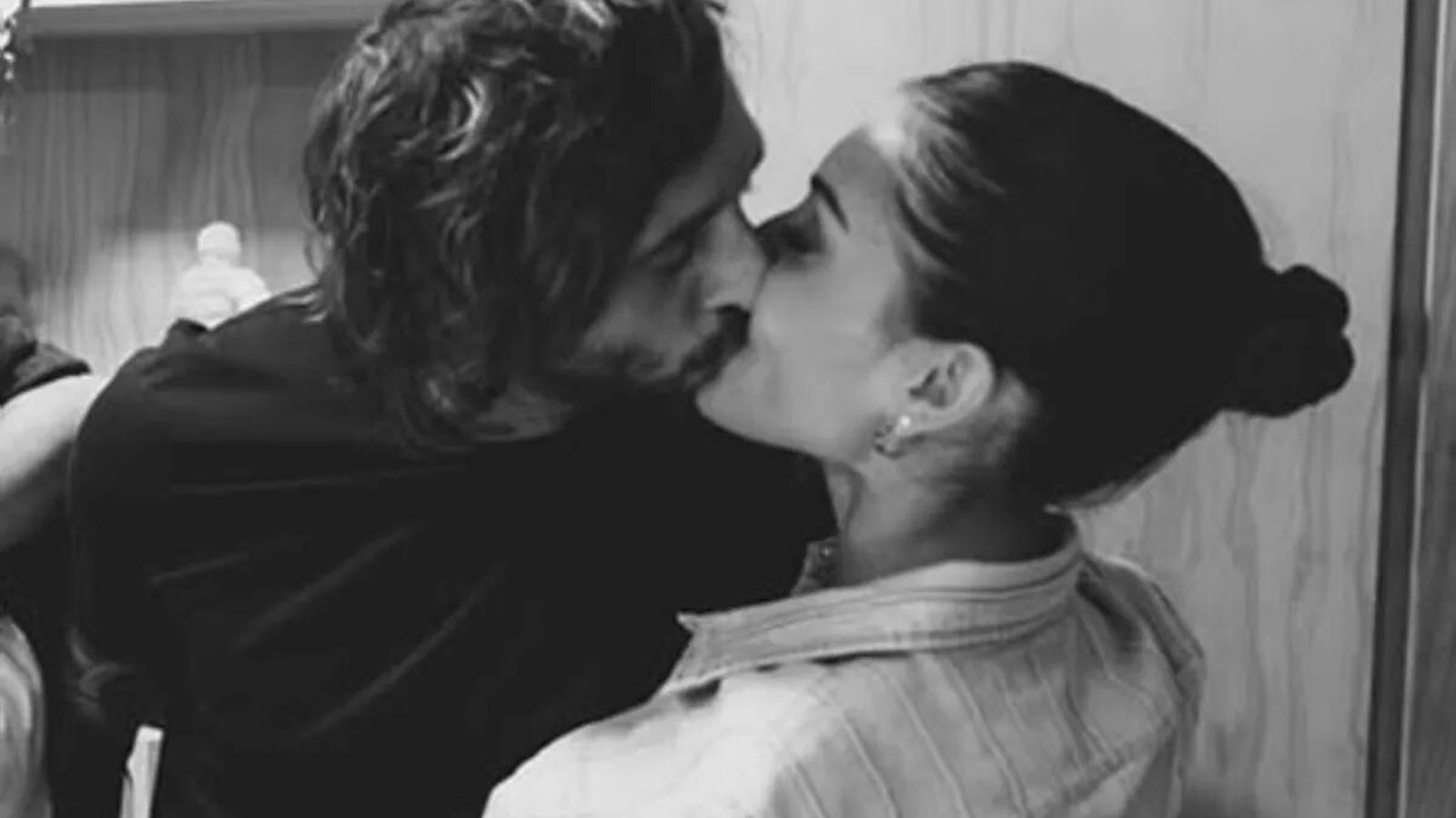 Hiba Abouk y Antonio Revilla, una pareja feliz y enamorada.