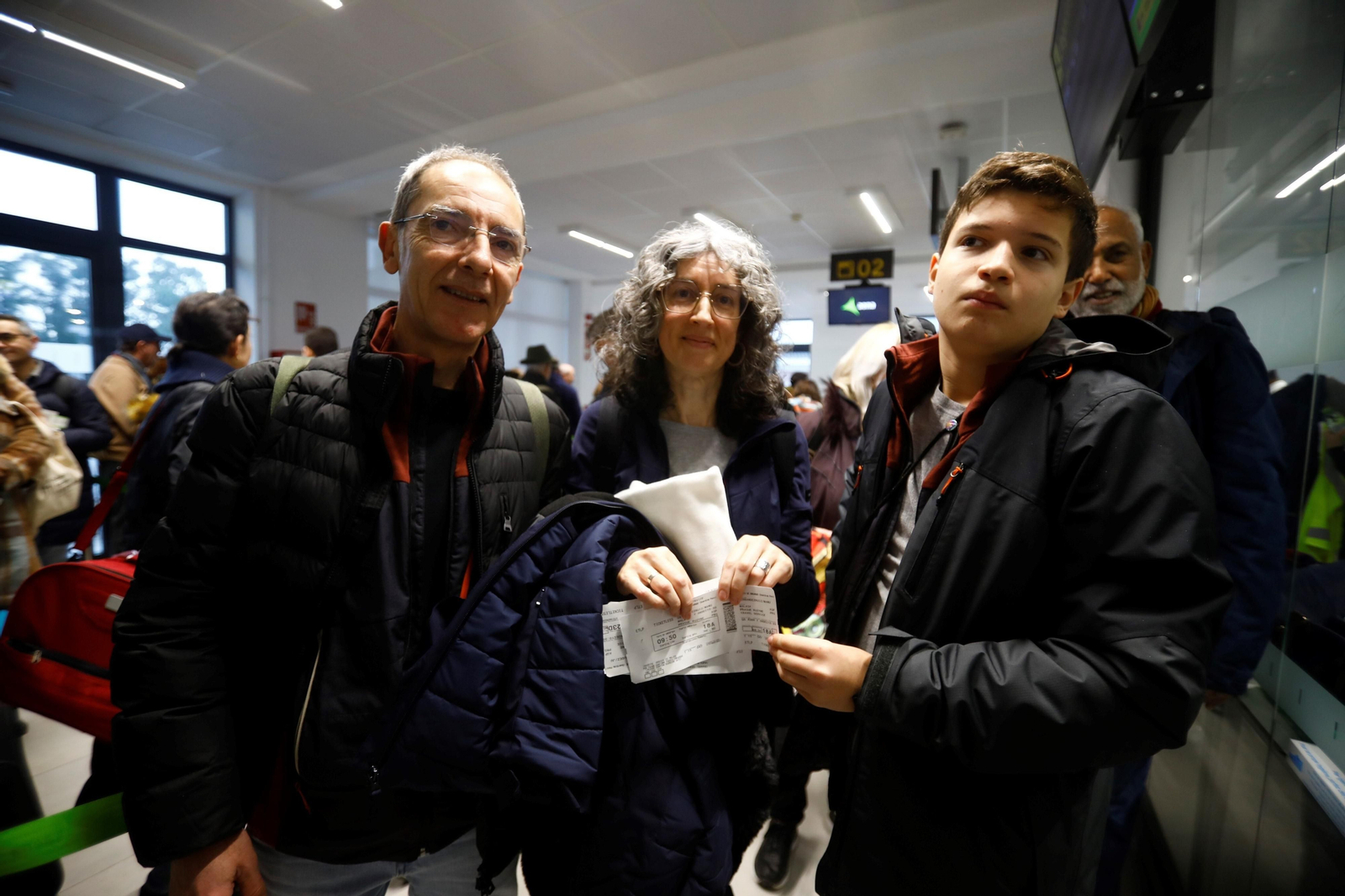 El despegue del el primer vuelo chárter a Europa en el aeropuerto de Córdoba, en imágenes