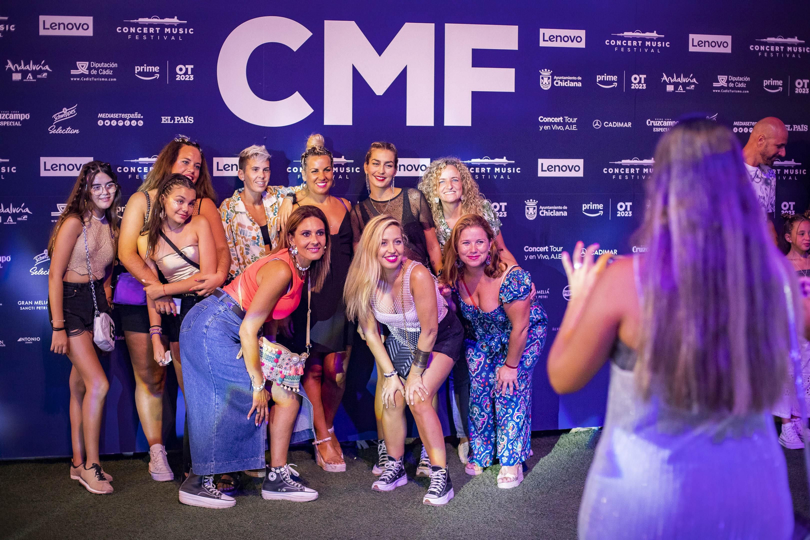 Búscate en las imágenes del concierto de Lola Índigo en Concert Music Festival de Chiclana