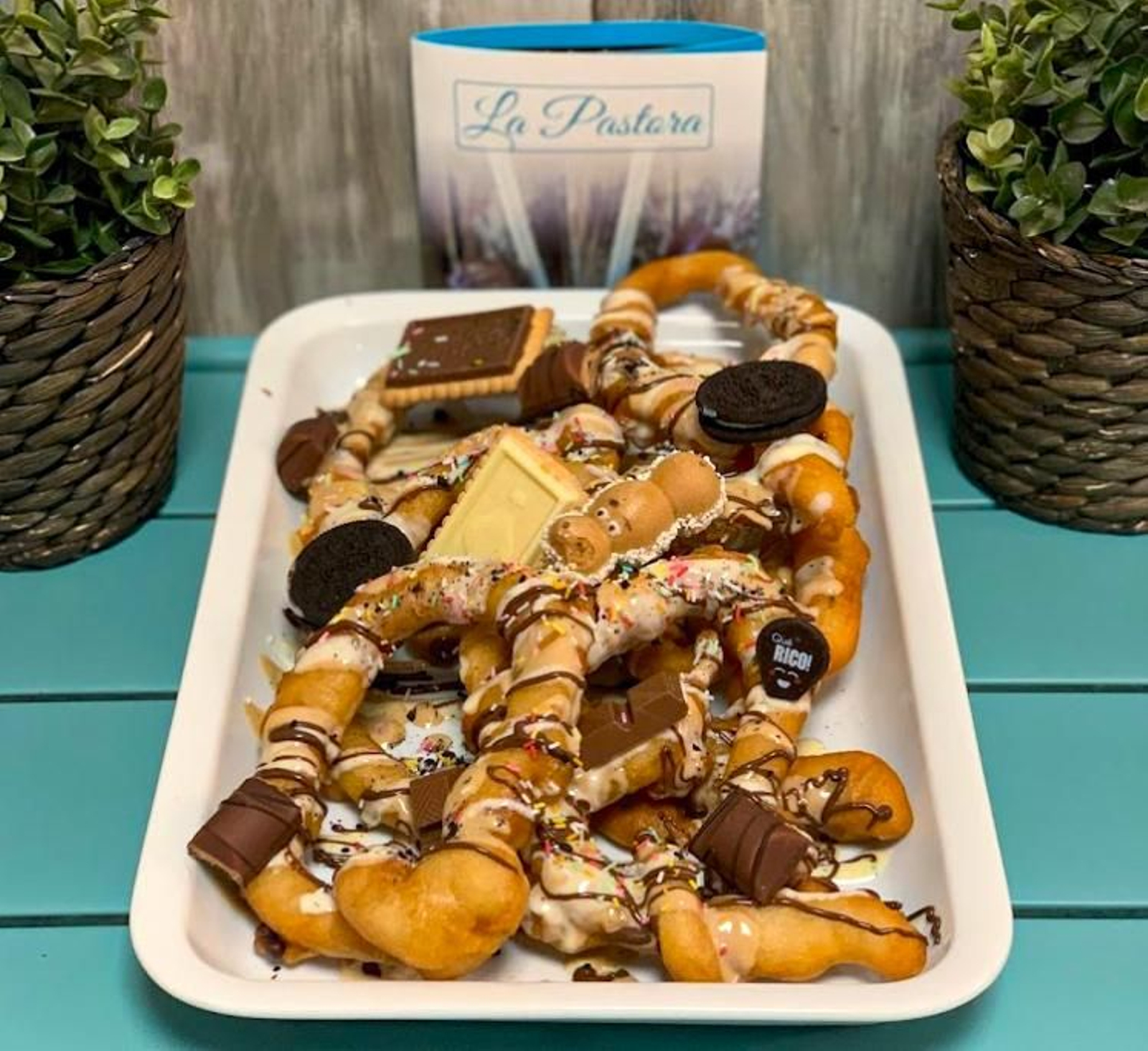 Cafetería La Pastora: reina de Glovo en Málaga con churros de HappyHipo, Bollicao antiguo y decenas de opciones más