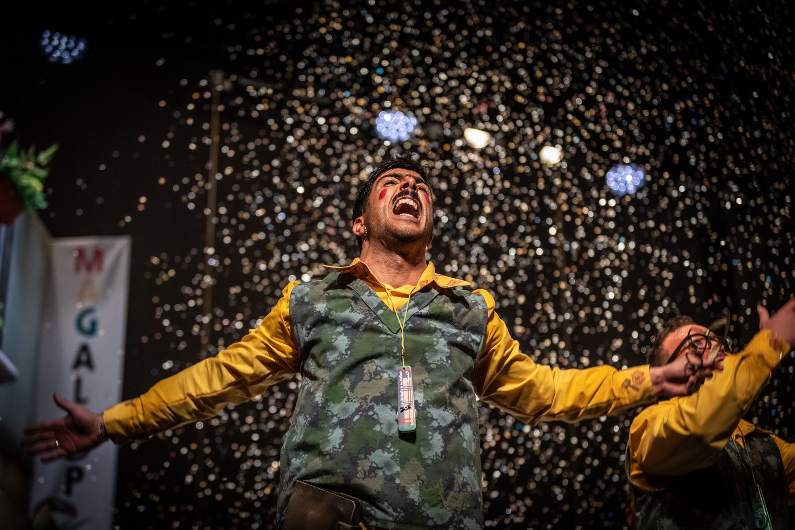 La chirigota de los Molina 'Los morosos' cerro la novena sesión de preliminares