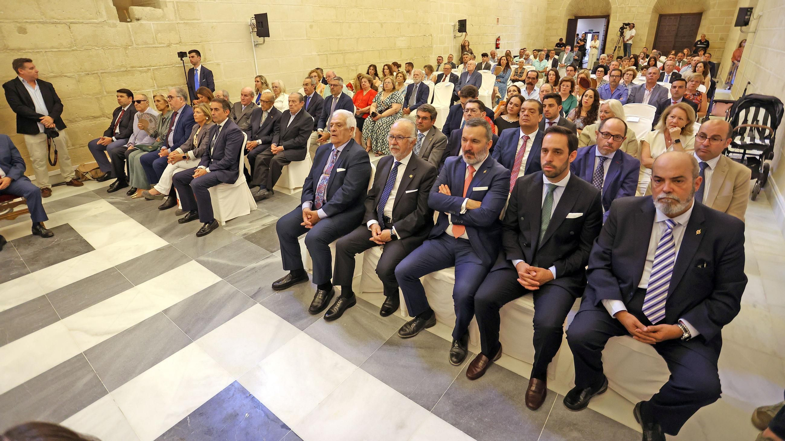 Imágenes de la entrega de la Medalla de Oro de la Ciudad de Jerez a la Hermandad de la Coronación