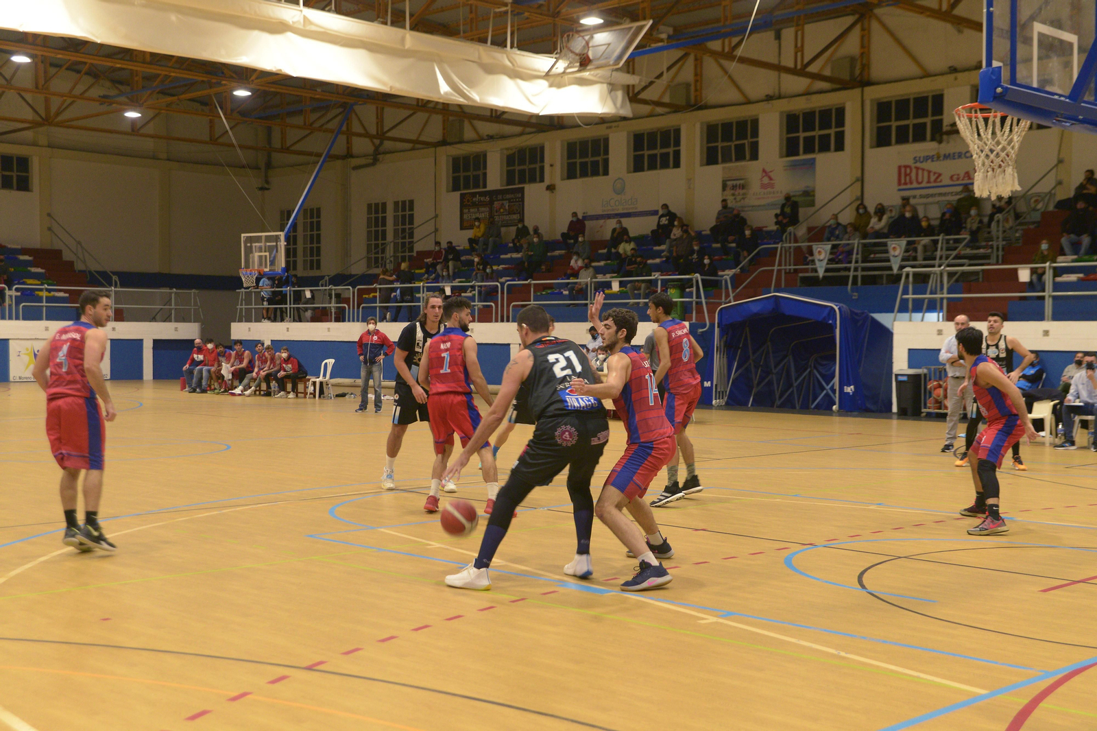 Paritdo entre  la Unión linense  de balocesto y CB La Zubia