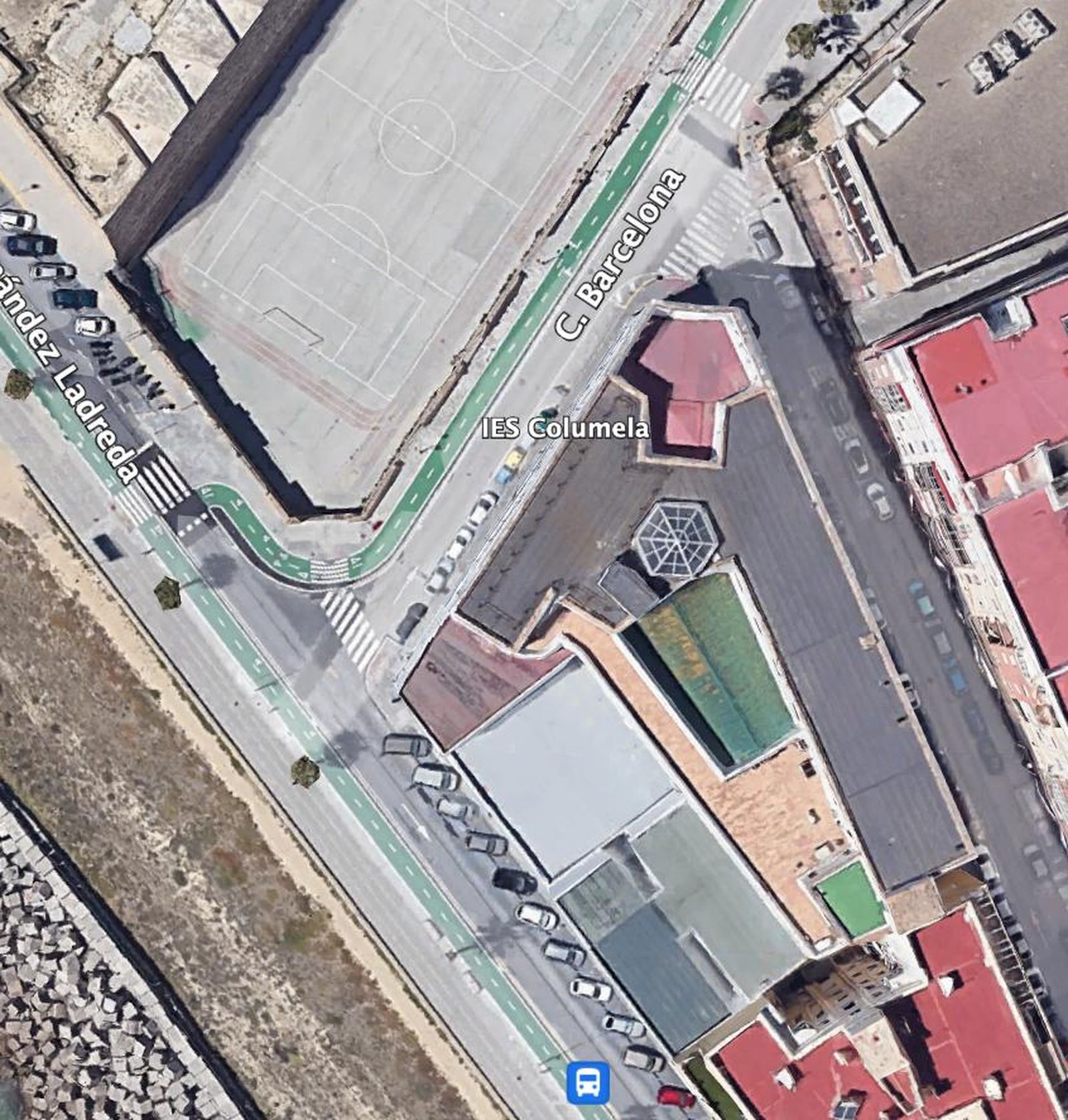 Así son los complicados accesos a los colegios de Cádiz