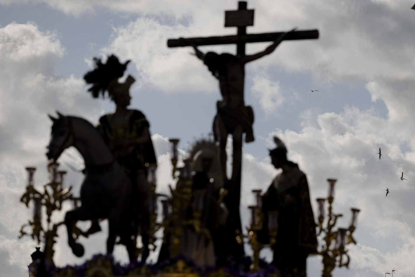 Imágenes de la salida de Las Aguas en la Semana Santa de Cádiz 2025