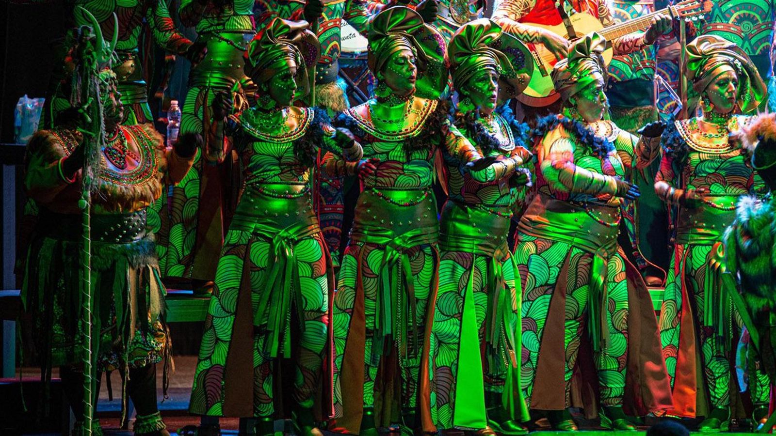 Componentes del coro La tribu.