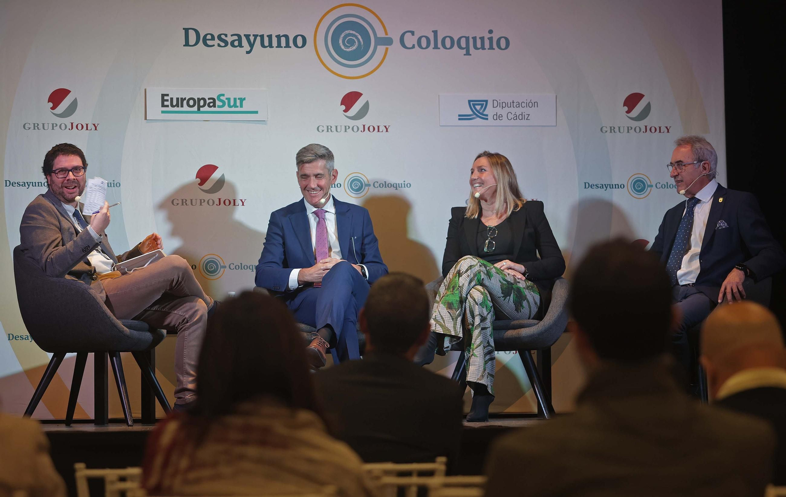 Fotos del desayuno-coloquio 'Infraestructuras: un pilar esencial para el desarrollo de la provincia' de la Diputación Provincial de Cádiz