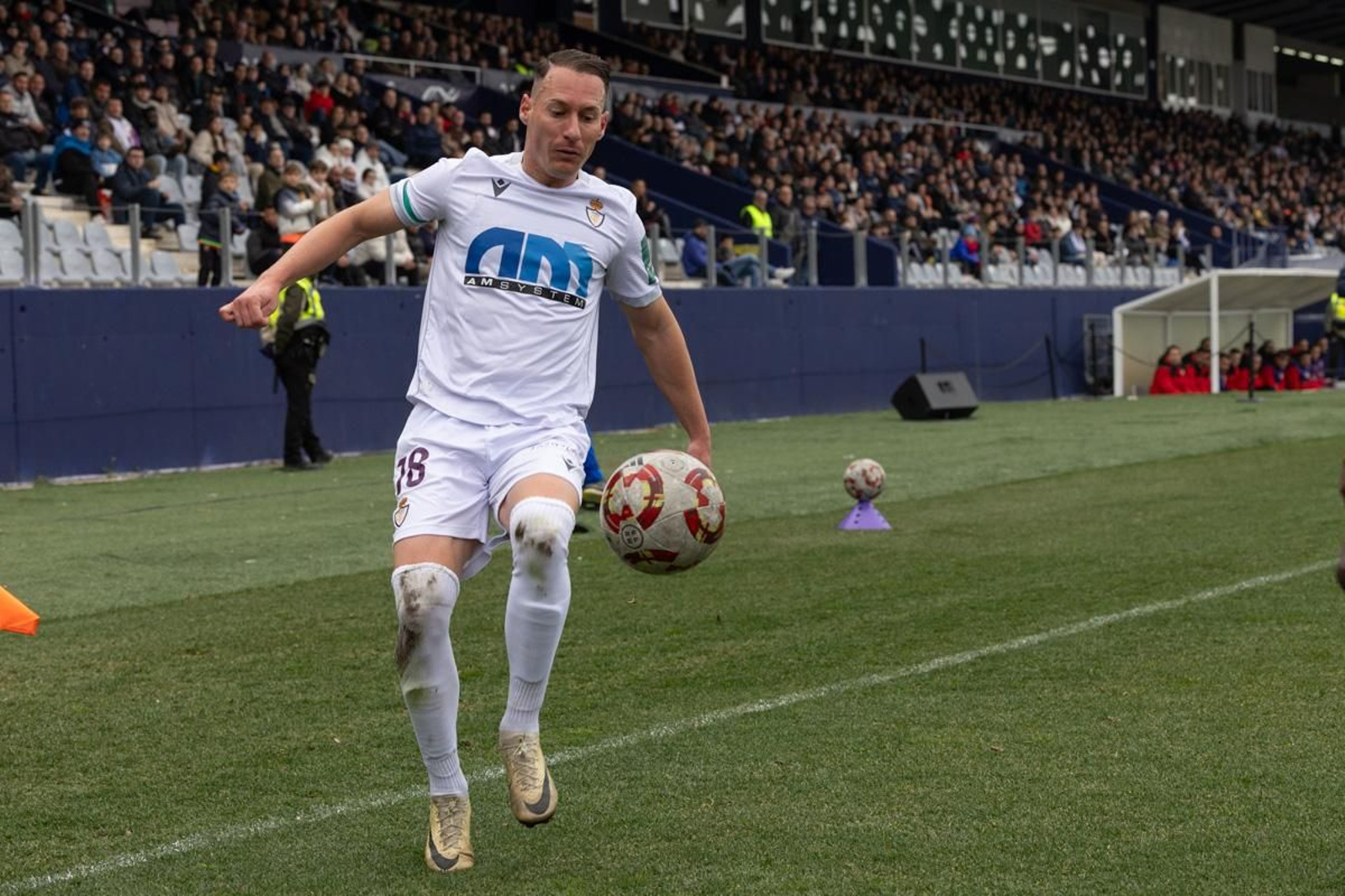 Las mejores imágenes del triunfo del Real Jaén en el derbi ante el Martos CD