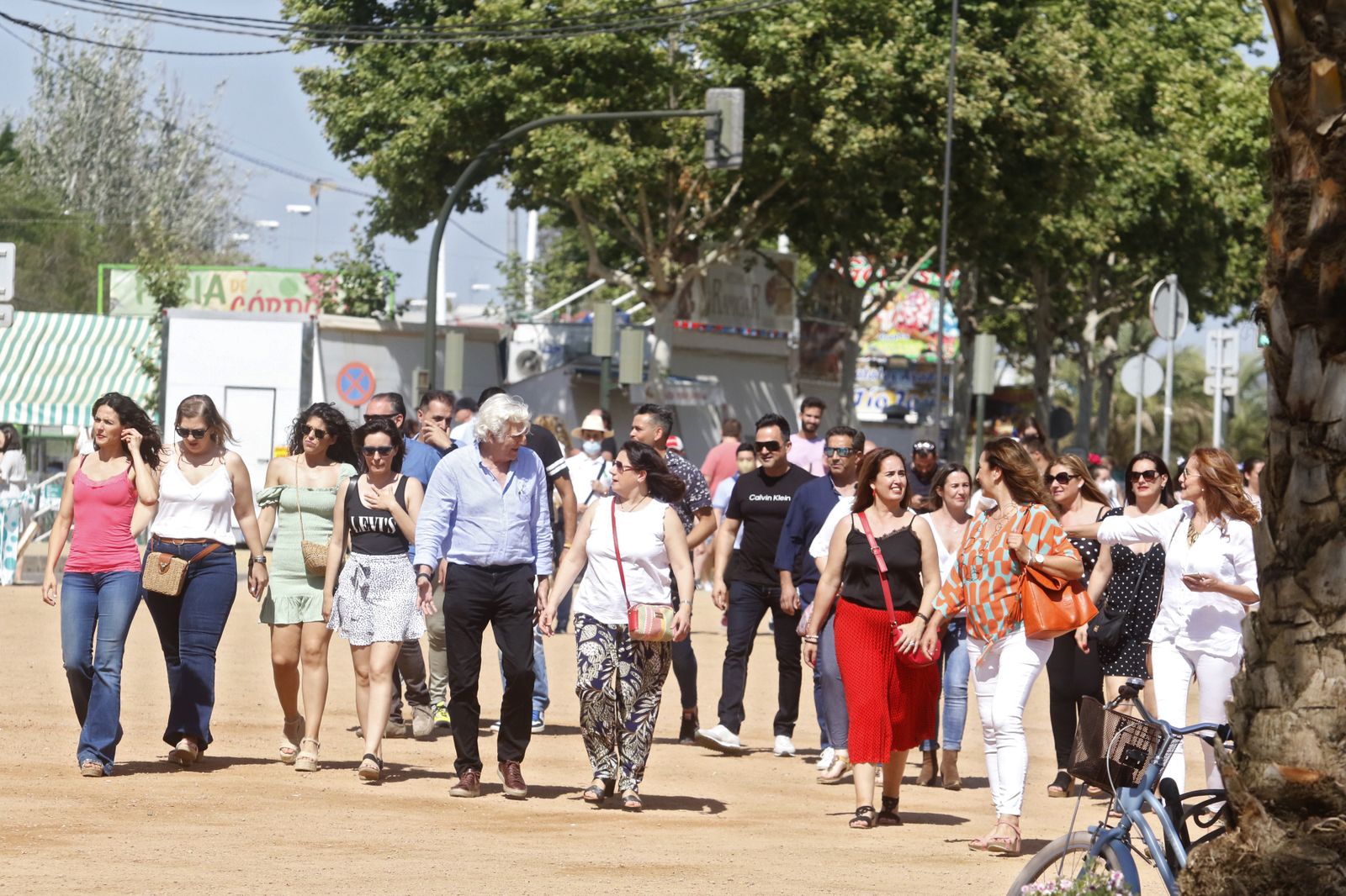 El ambiente del lunes de la Feria de Córdoba, en imágenes