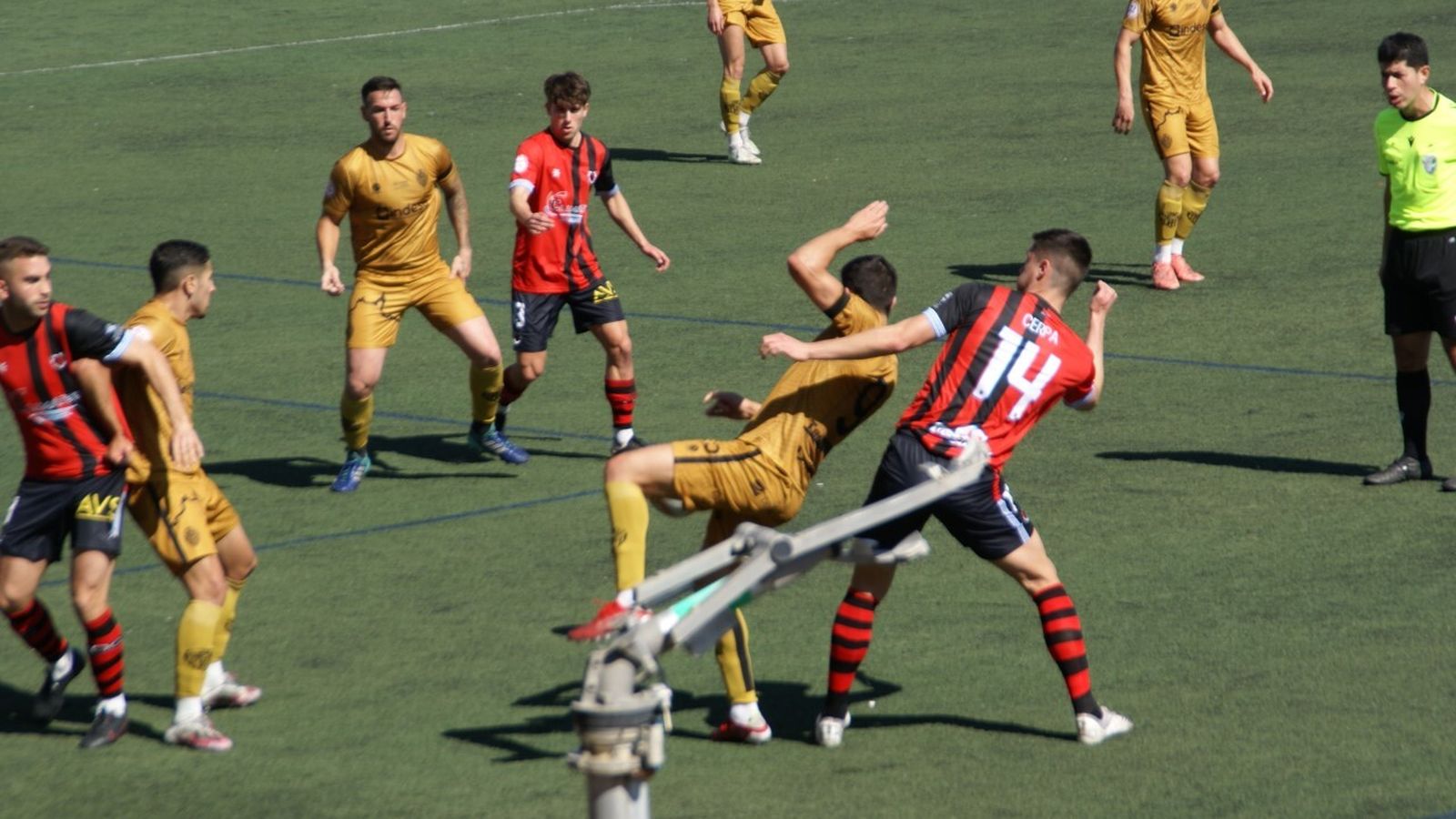 Un lance del encuentro disputado por el Cartaya ante el colista.
