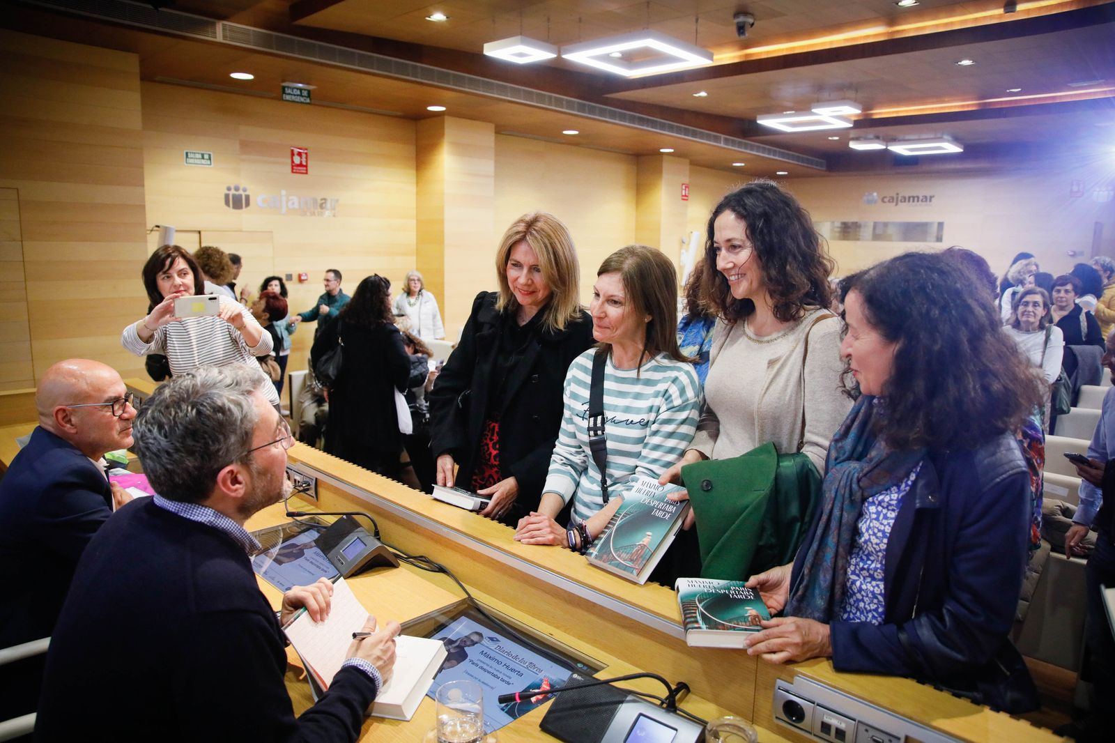 ¿Has estado en la presentación del libro de Máximo Huerta? Entra en la galería y buscate