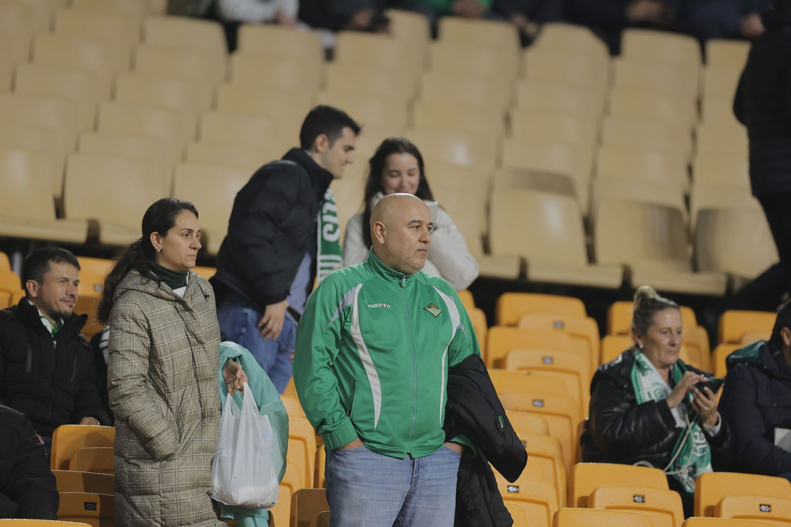 Buscate en las fotos del Betis - Feyenoord