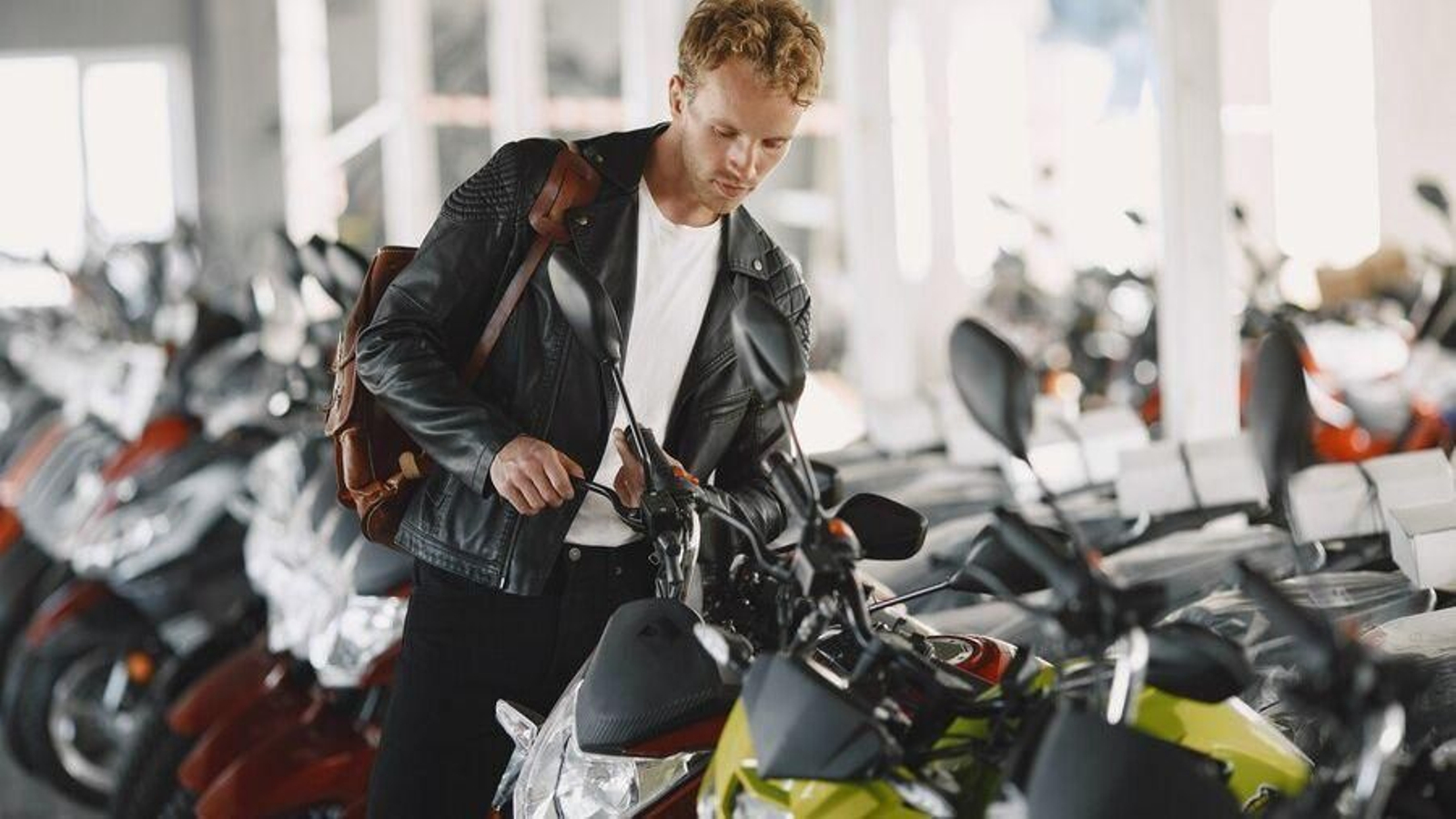 ¿Qué debo tener en cuenta antes de adquirir una moto?