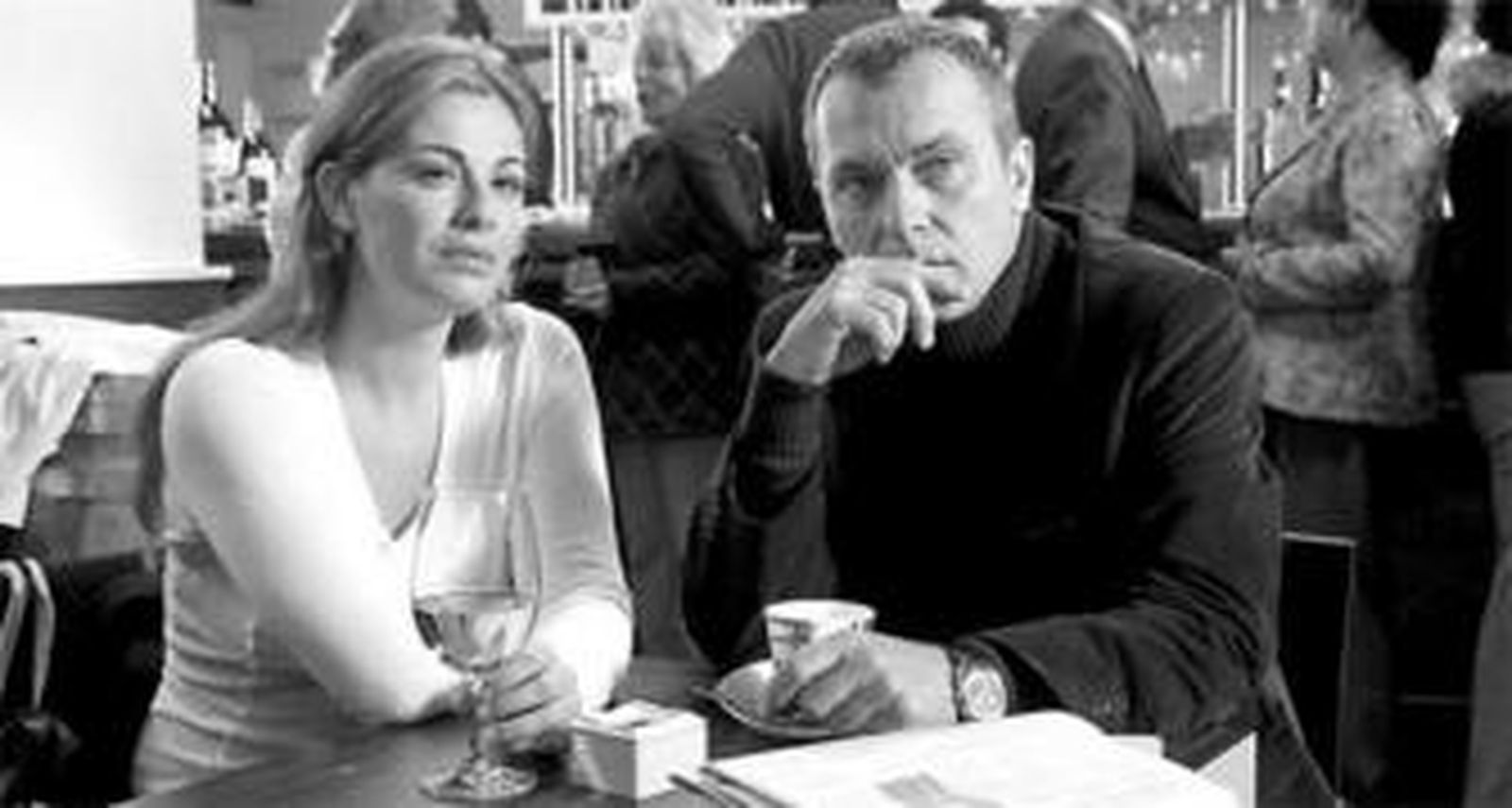 Kevin Spacey enseña en '21 Black Jack' cómo ganar en el casino.