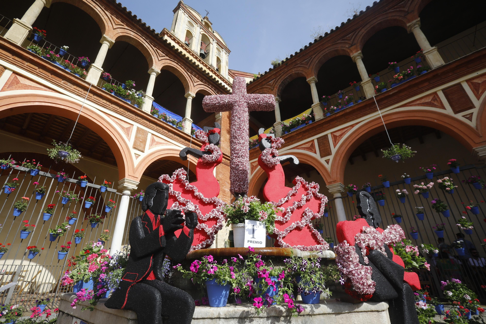 Cruz de la Hermandad del Huerto, primer premio en Casco Histórico.