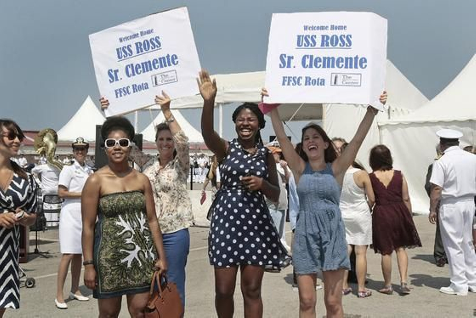 Rota recibe a otros 300 marines con el atraque del 'USS Ross'

Foto: Fito Carreto