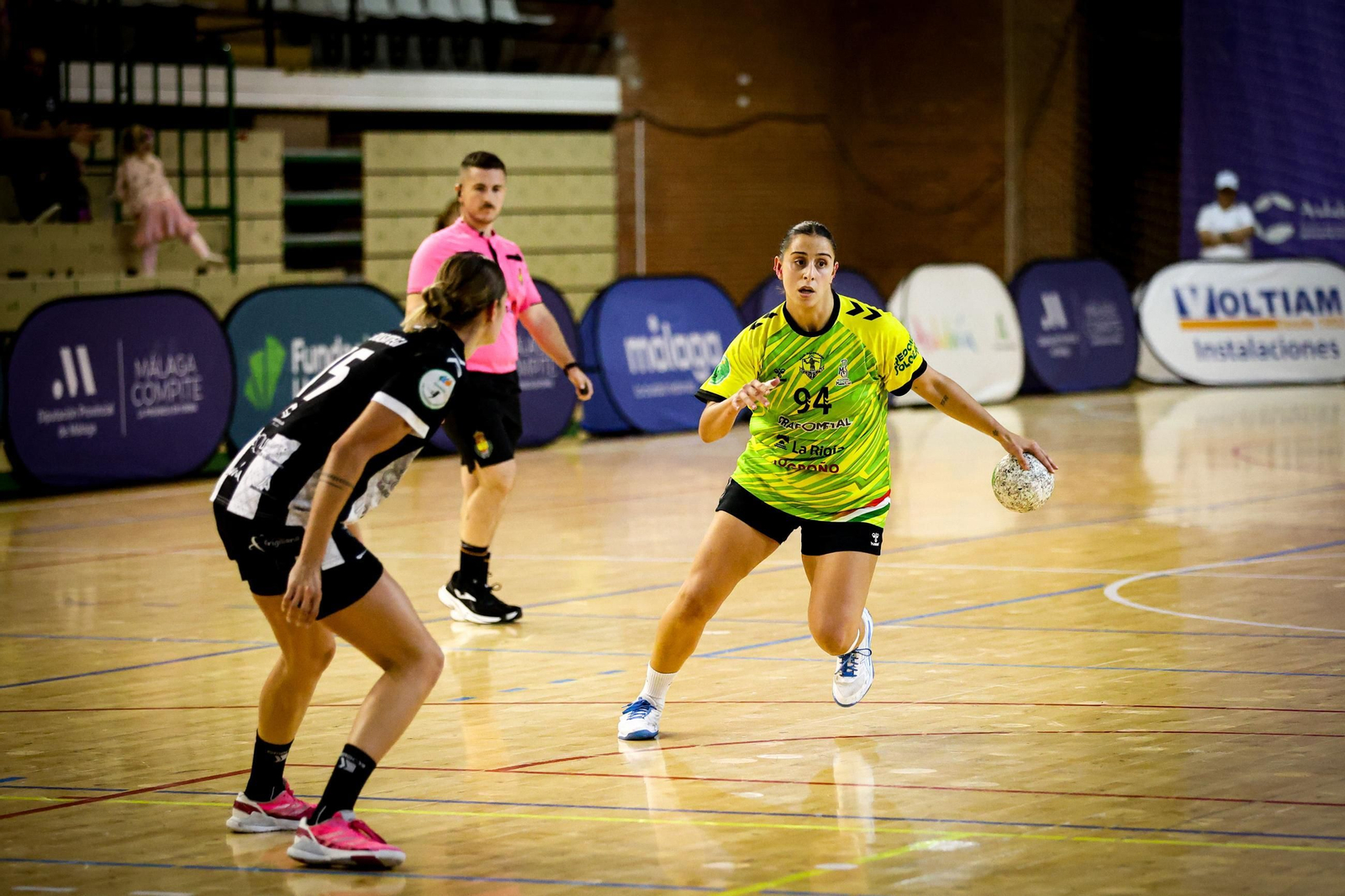 El Costa del Sol Málaga sabe sufrir (22-21)