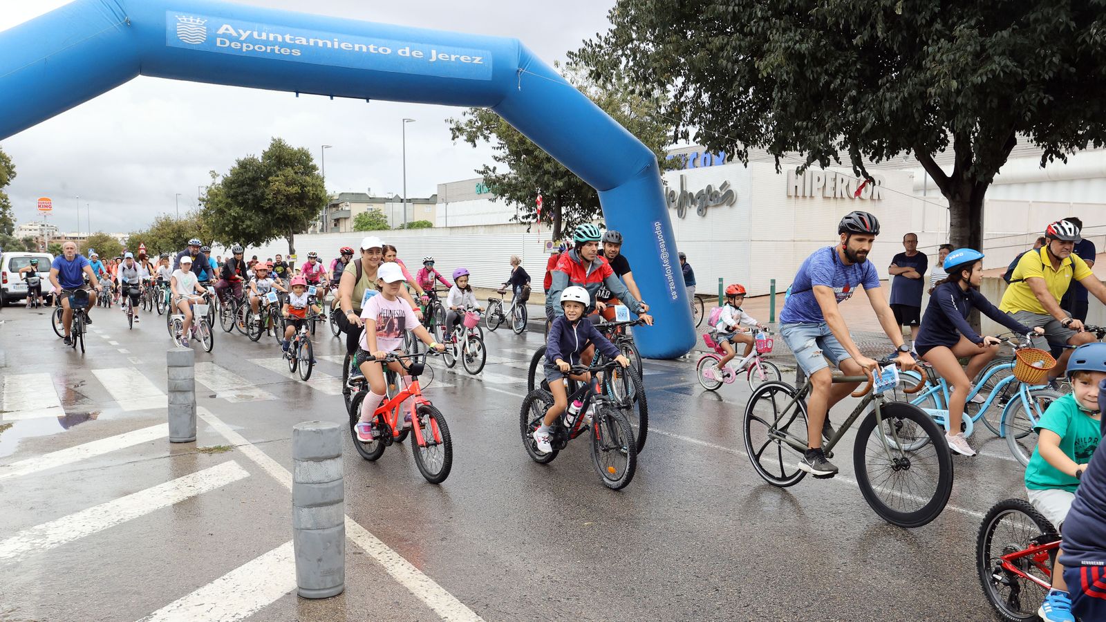 Búscate en la ruta ciclista por Jerez de 'bici amistad'