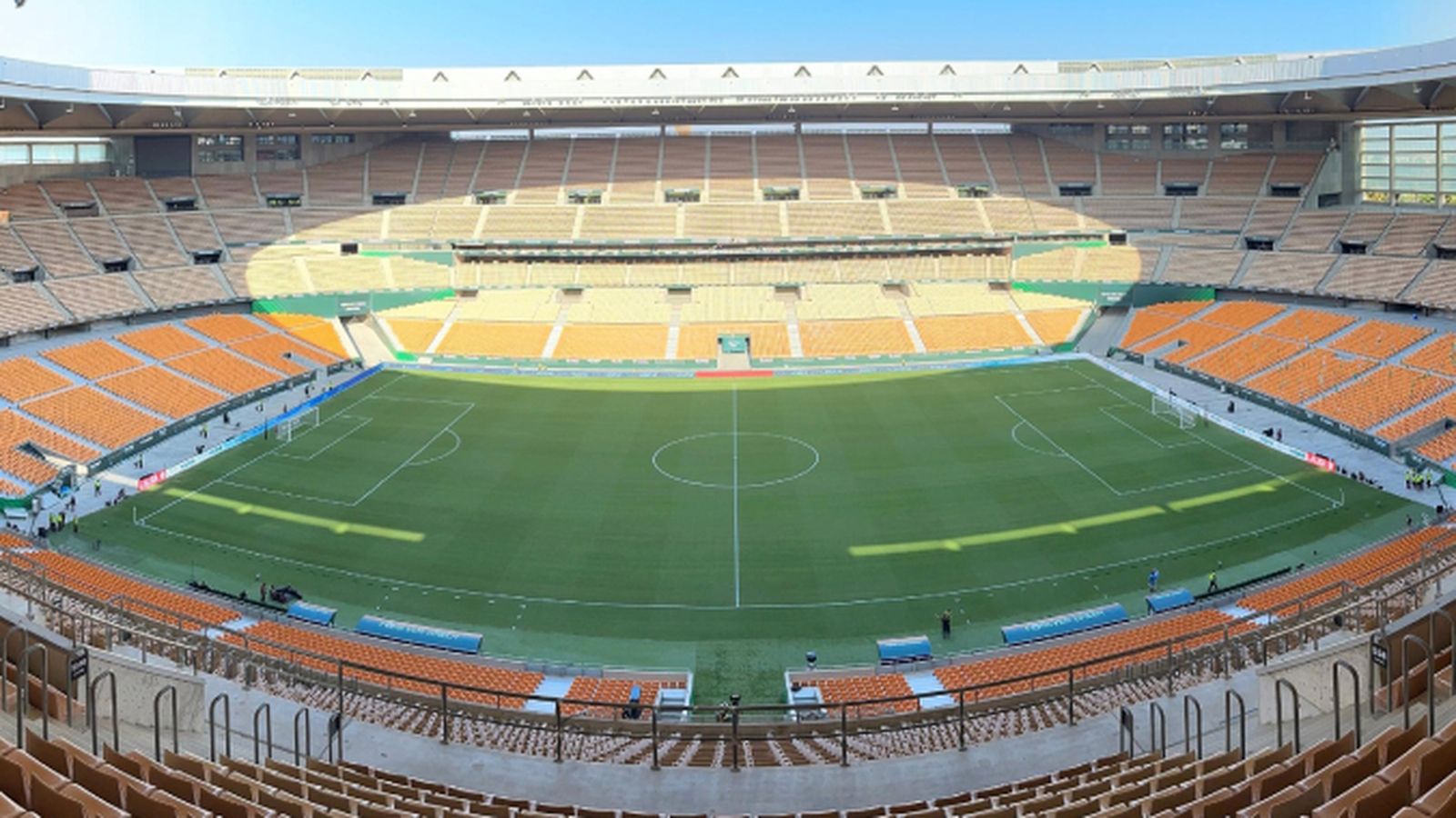 Imagen paorámica del Estadio La Cartuja en la previa de un encuentro del Betis.