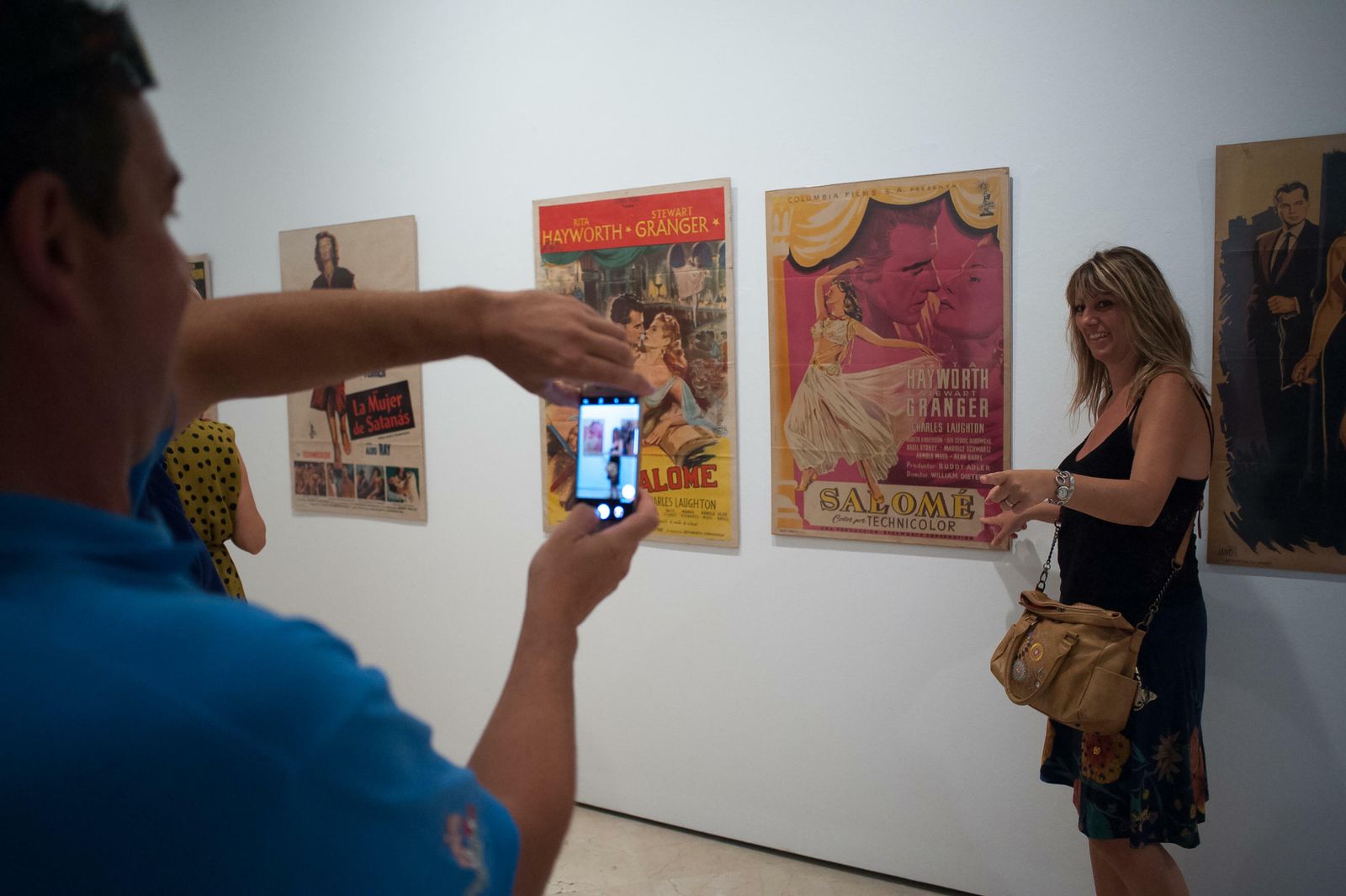 Los carteles de la exposición 'Rita Hayworth y La Edad de Oro'