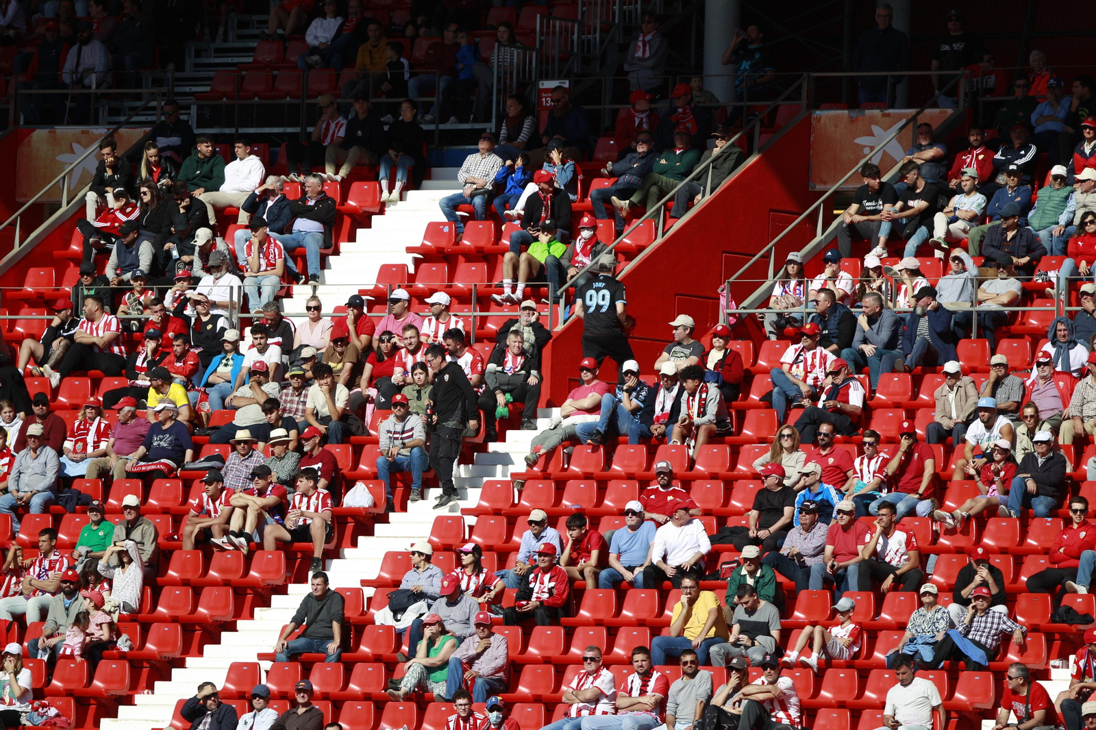 Las imágenes del triste descenso de la UDA ante el Getafe
