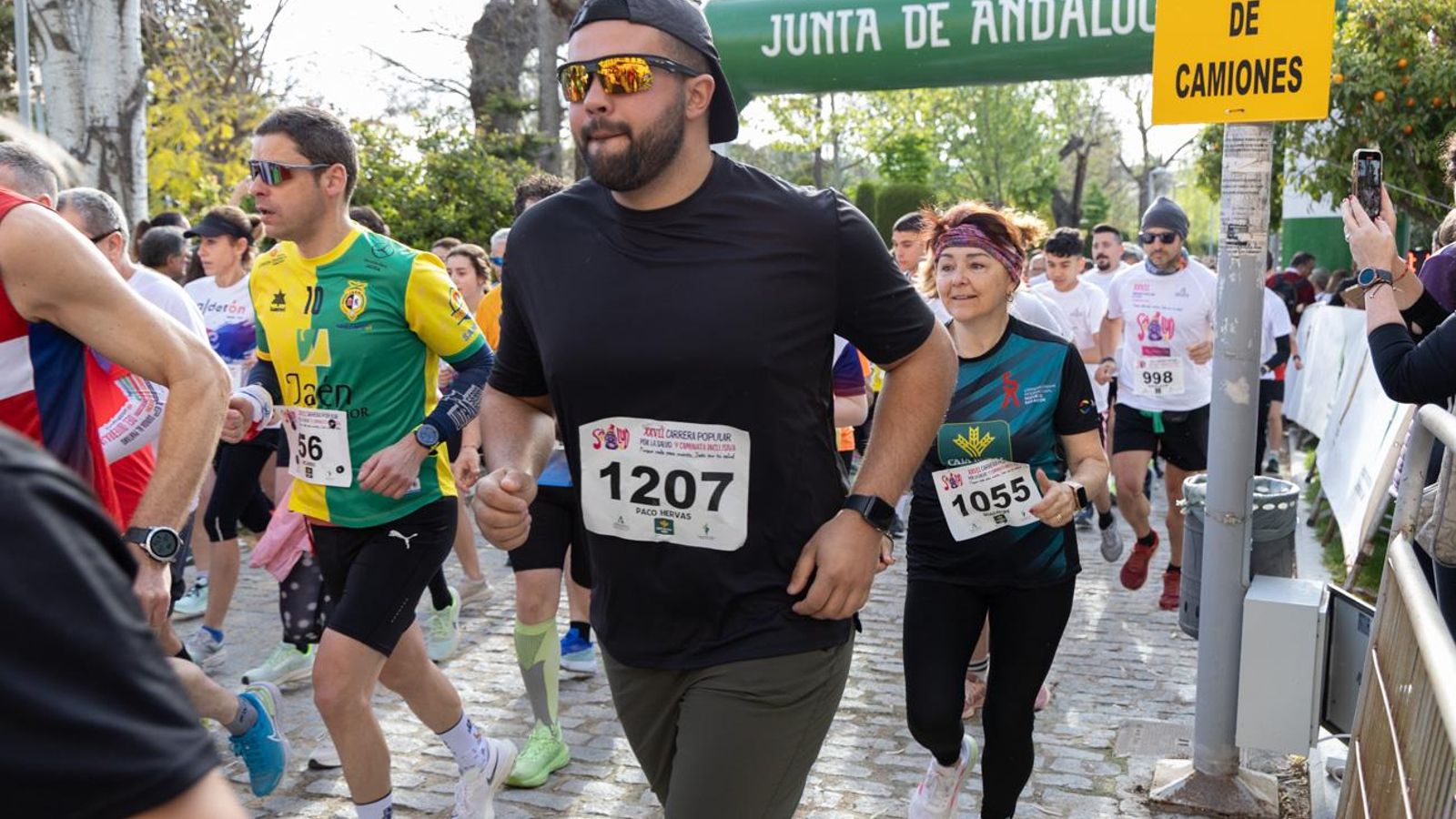 Más de 2.100 participantes corren para promover la salud en Jaén, en imágenes (1)
