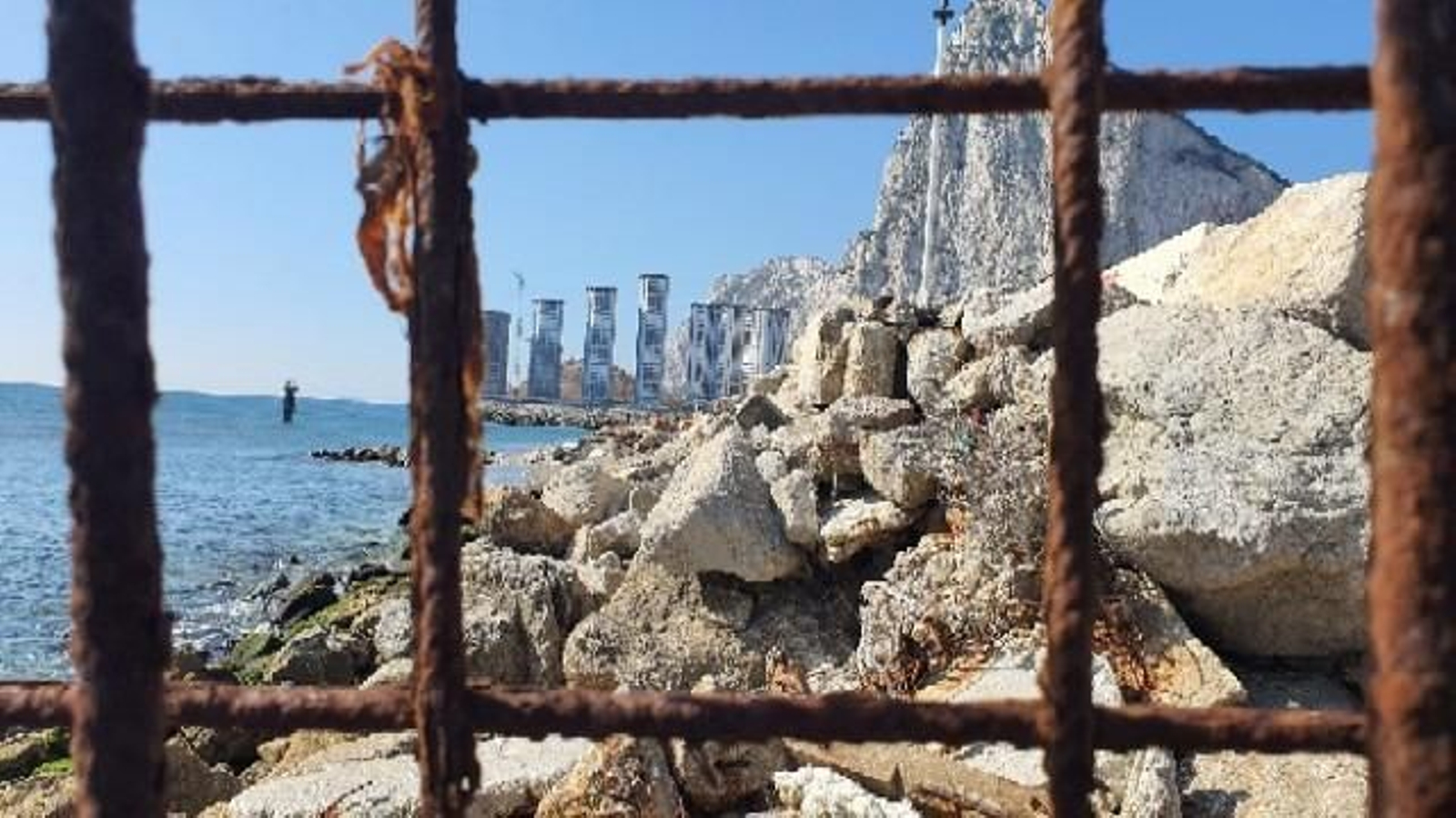 Rellenos realizados en Gibraltar. Rellenos realizados en Gibraltar.