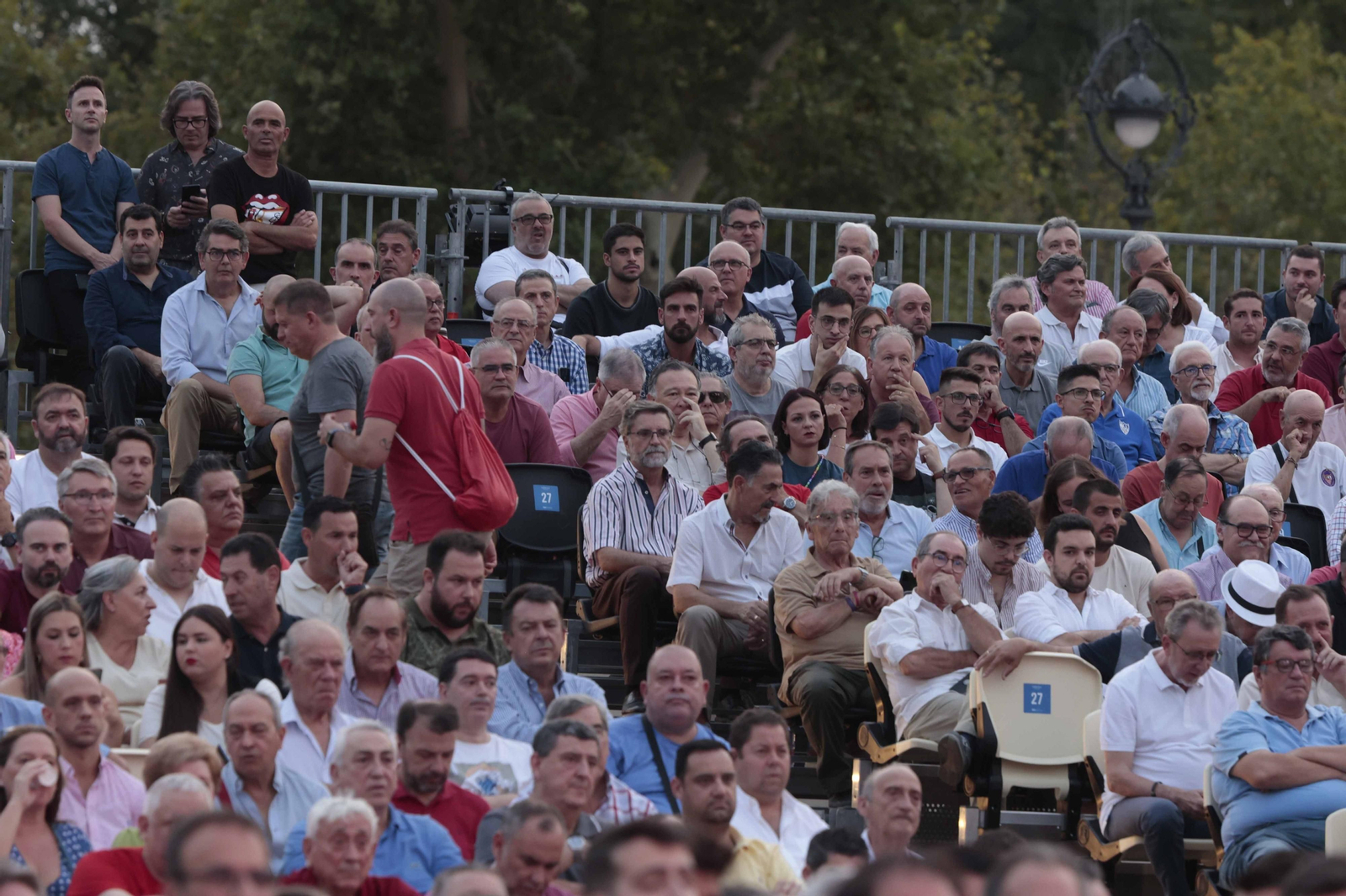 Búscate en las fotos del acto Fieles de Nervión