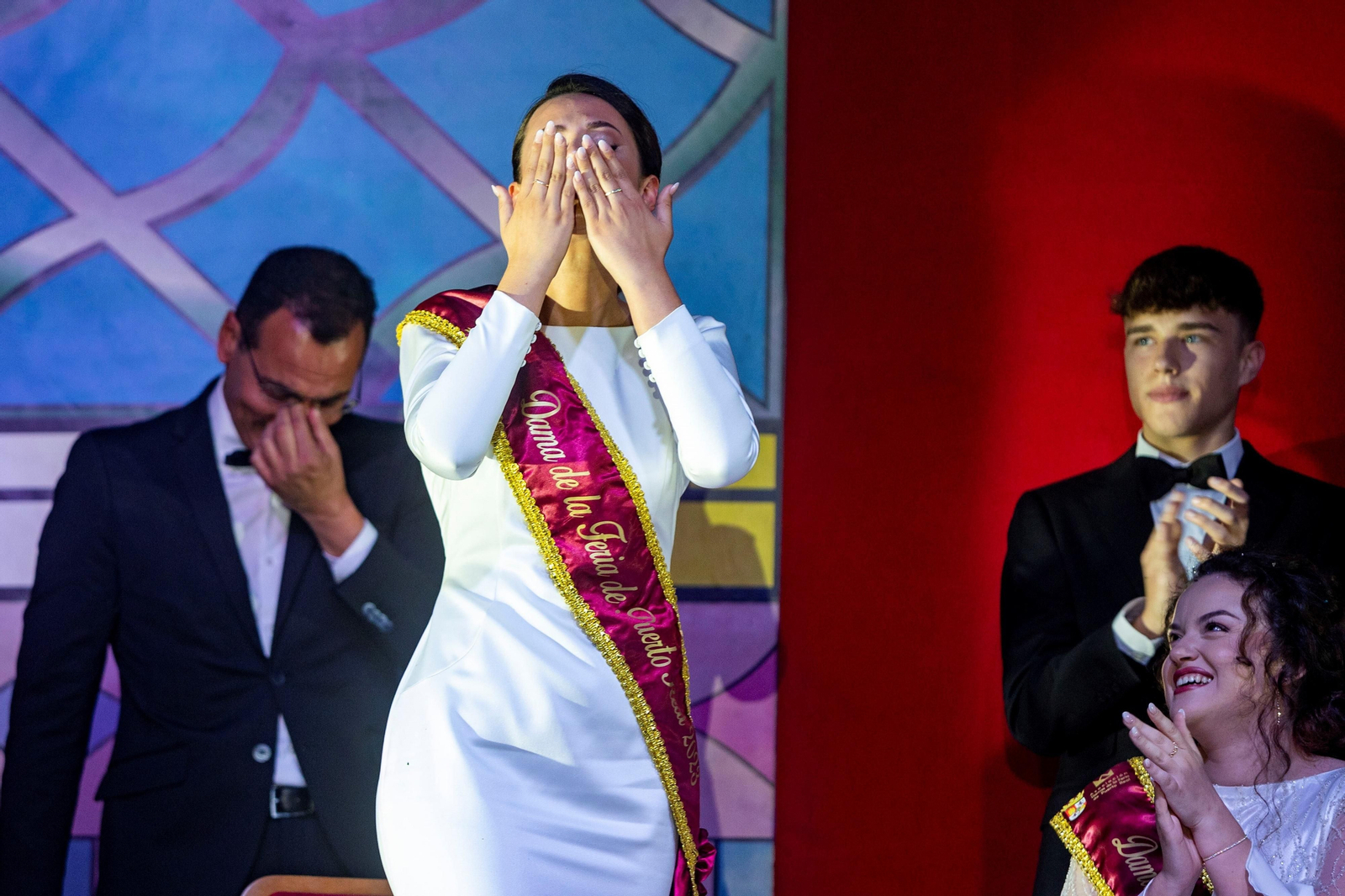 Feria de Puerto Real 2023: Las imágenes de la gala de coronación y el alumbrado