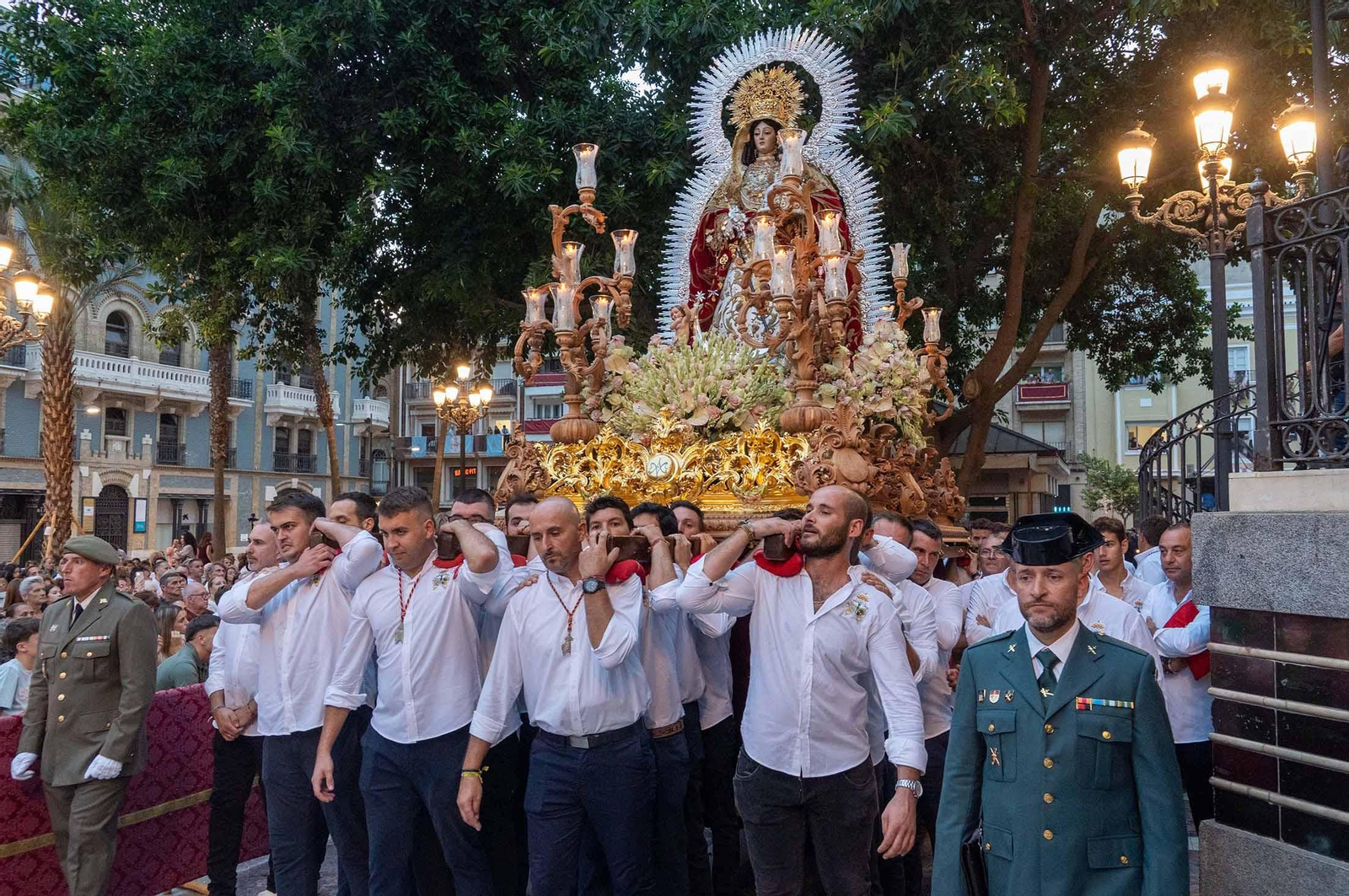 Las mejores imágenes de la Procesión Magna Mariana