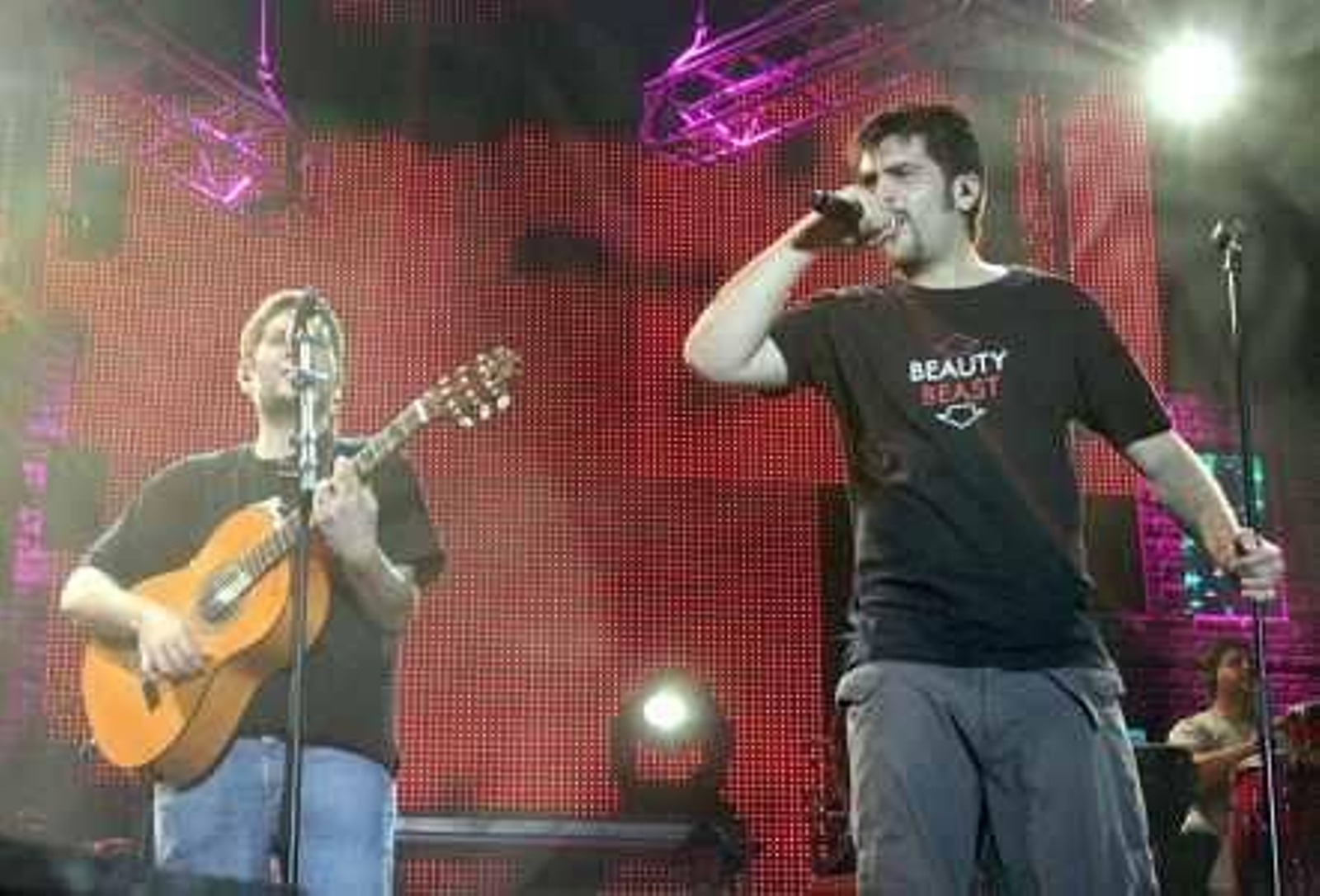 Estopa inicia un concurso de ideas en internet para el vídeoclip de su canción 'Pesadilla'