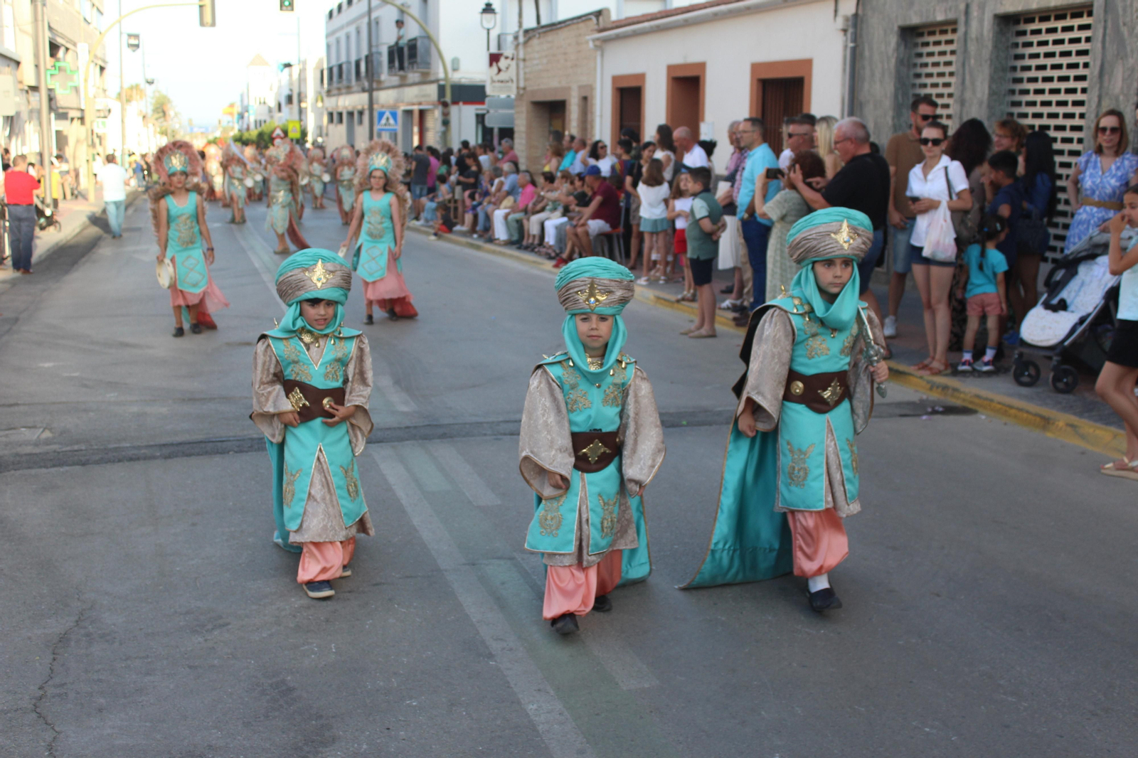 El desfile de Moros y Cristianos de Vera, en imágenes