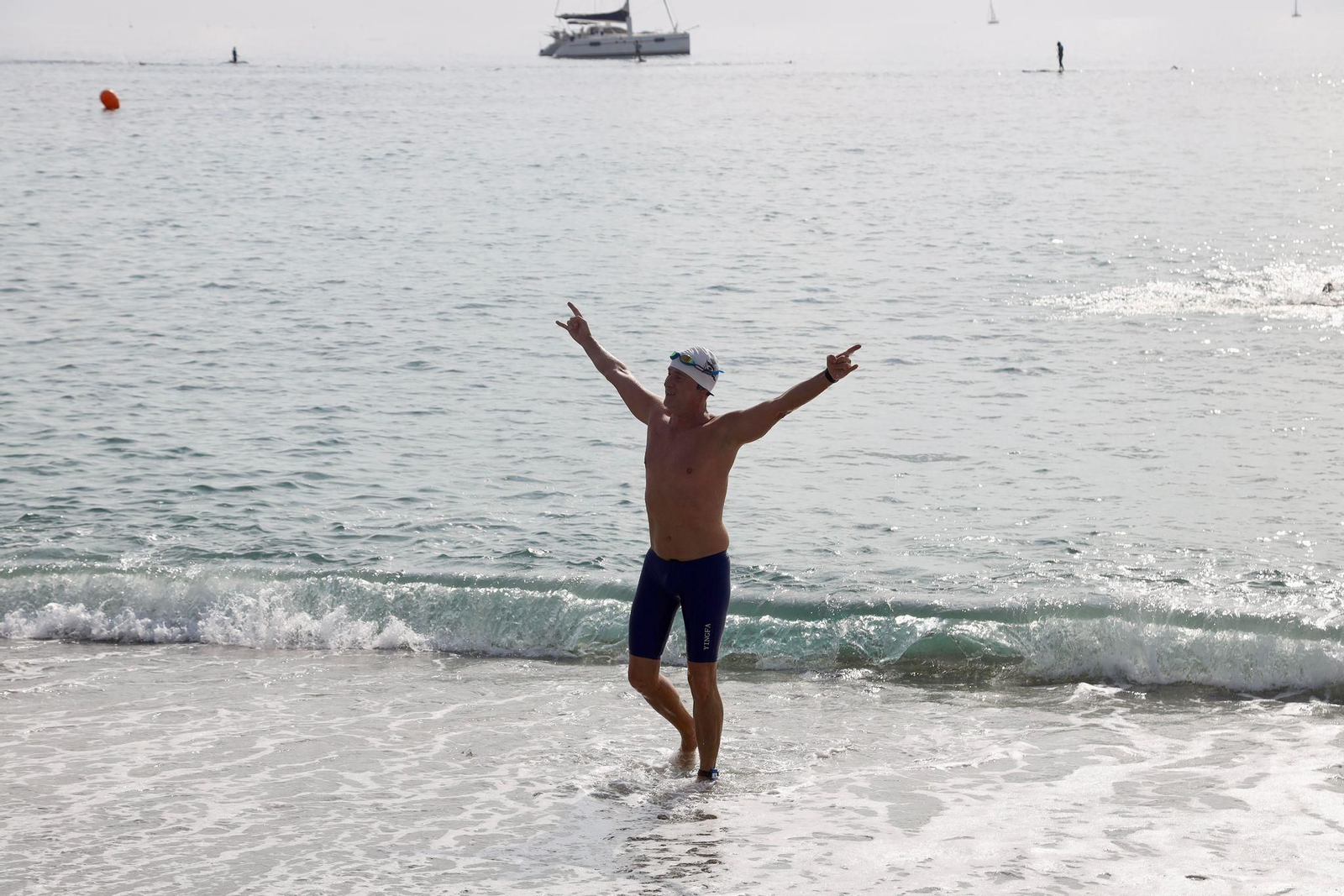 La Travesía a Nado Memorial Tomás García Zamudio de Málaga, en imágenes