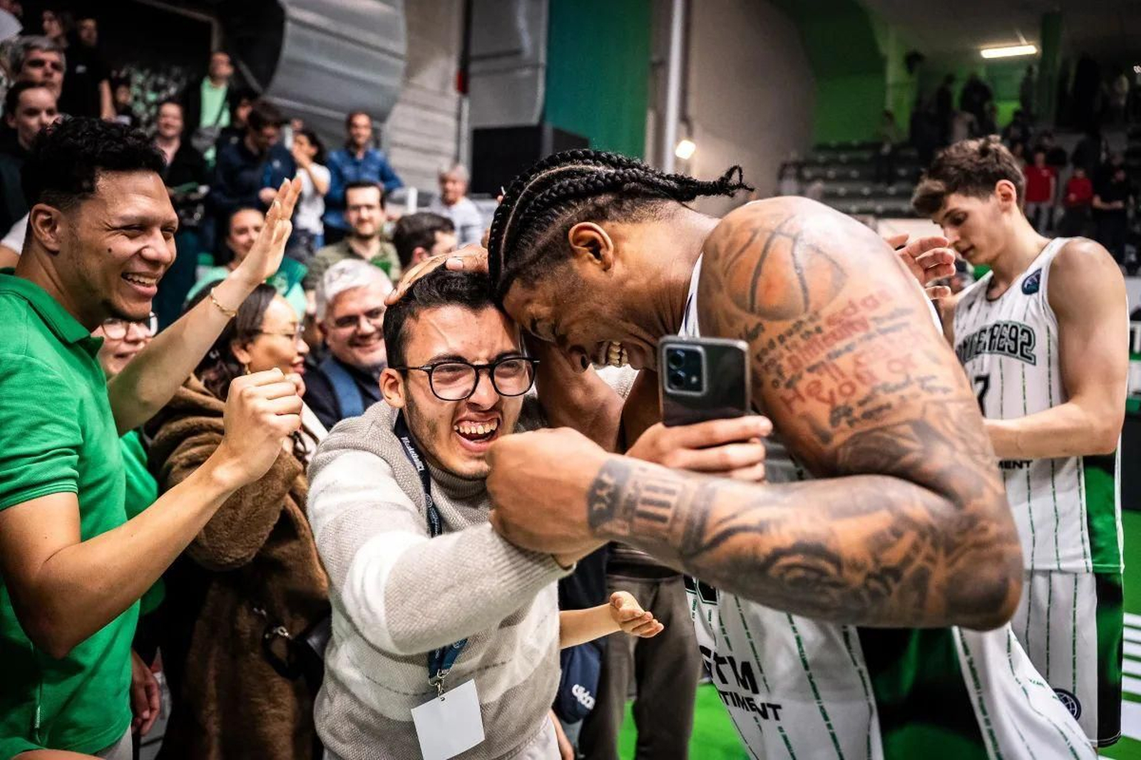 Nanterre gana al AEK de Atenas y habrá tercer partido (82-70)