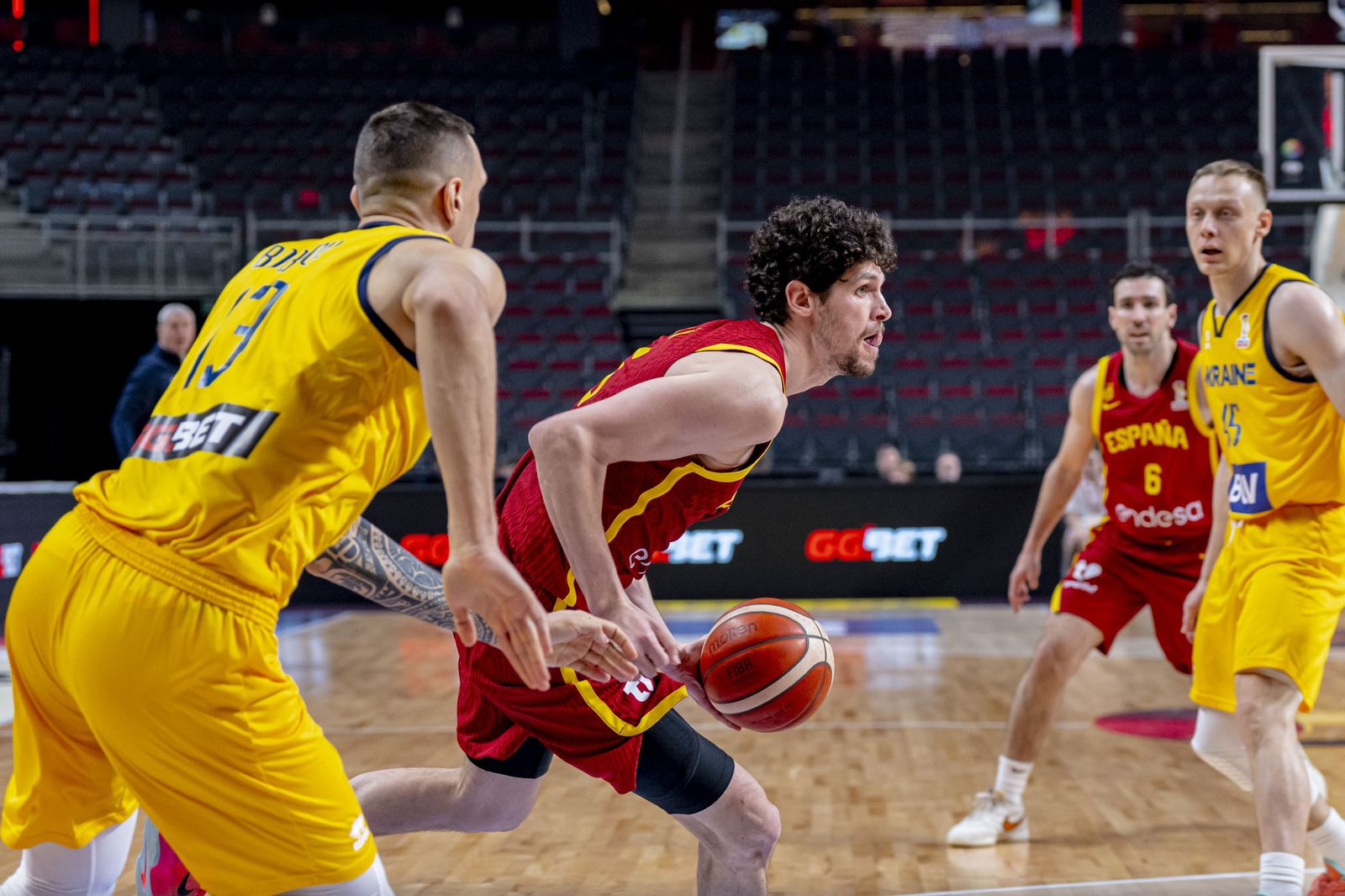 Las mejores fotos del Ucrania-España de baloncesto