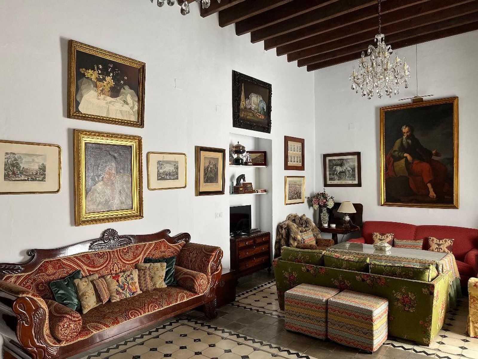 Así es el interior de la casa de Sanlúcar del matrimonio Angulo-Cuquerella