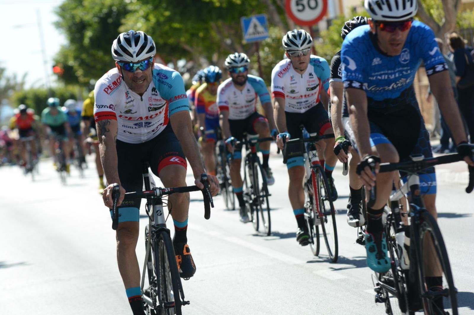 Fotogalería de la Vuelta Ciclodeportiva a Almería