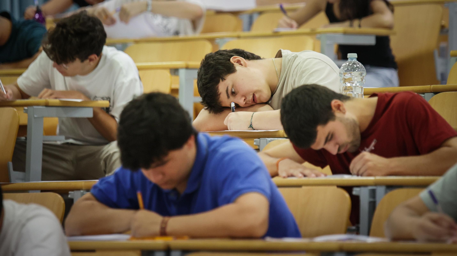 Imágenes de las pruebas de selectividad en el Campus de Jerez