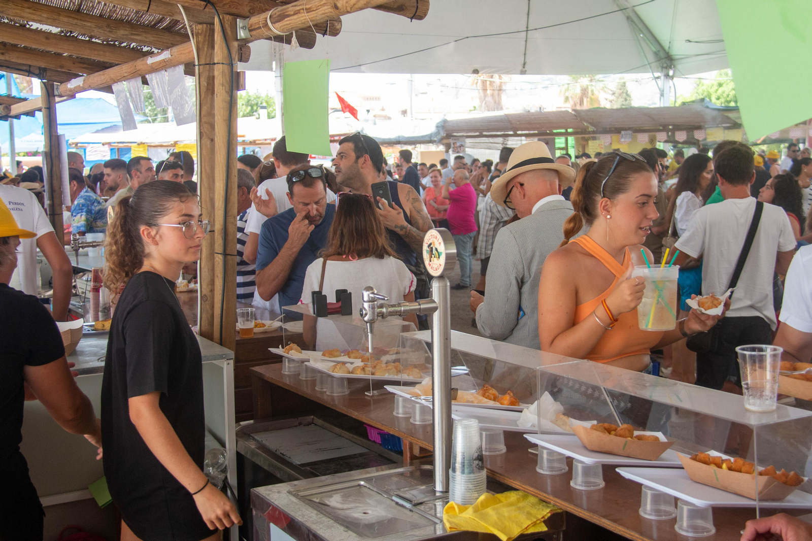 ¿No te has perdido el primer día de Feria de Almuñécar? ¡Búscate!