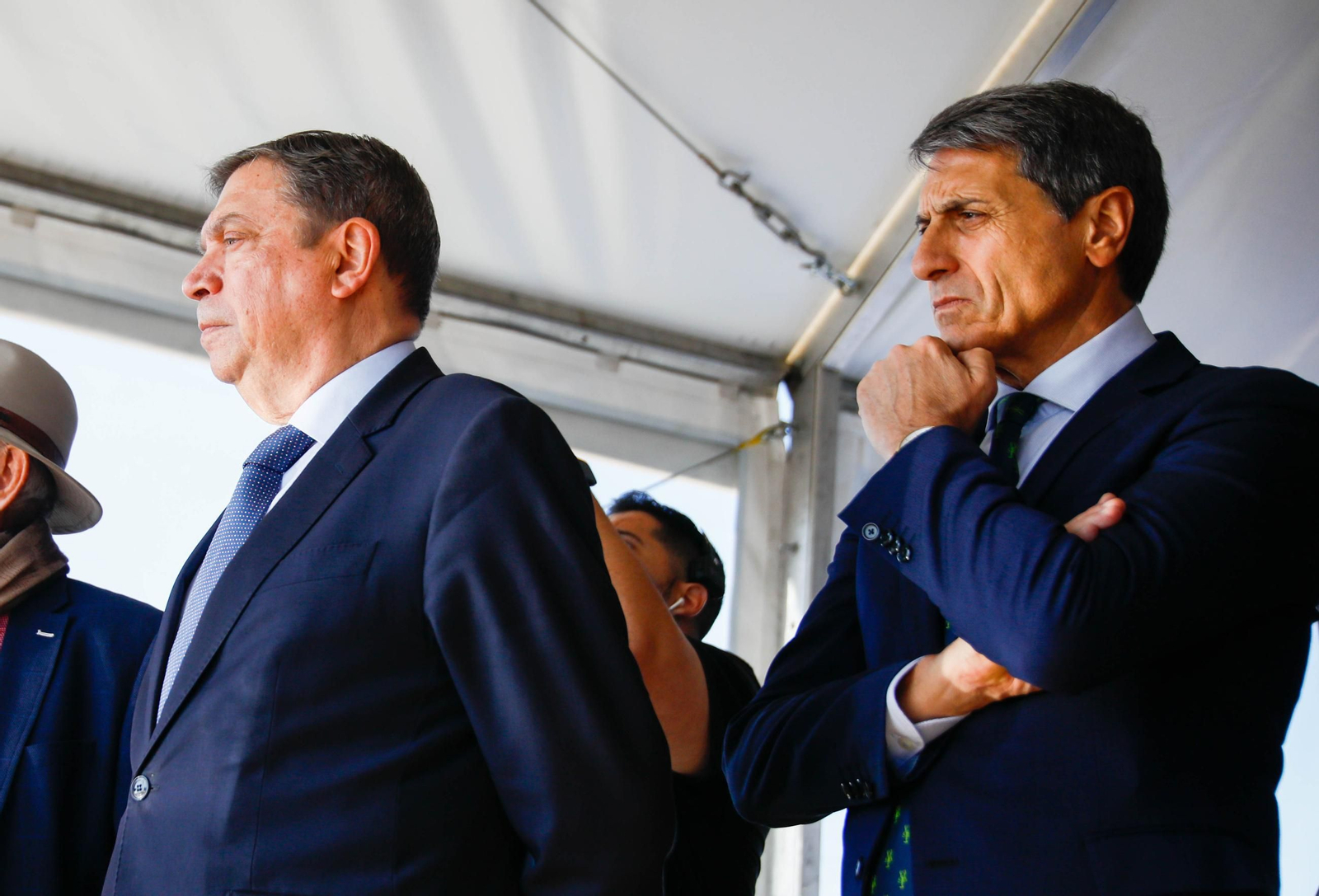 El ministro de Agricultura, Pesca y Alimentación, Luis Planas visita una de las balsas de la CUNC, en imágenes