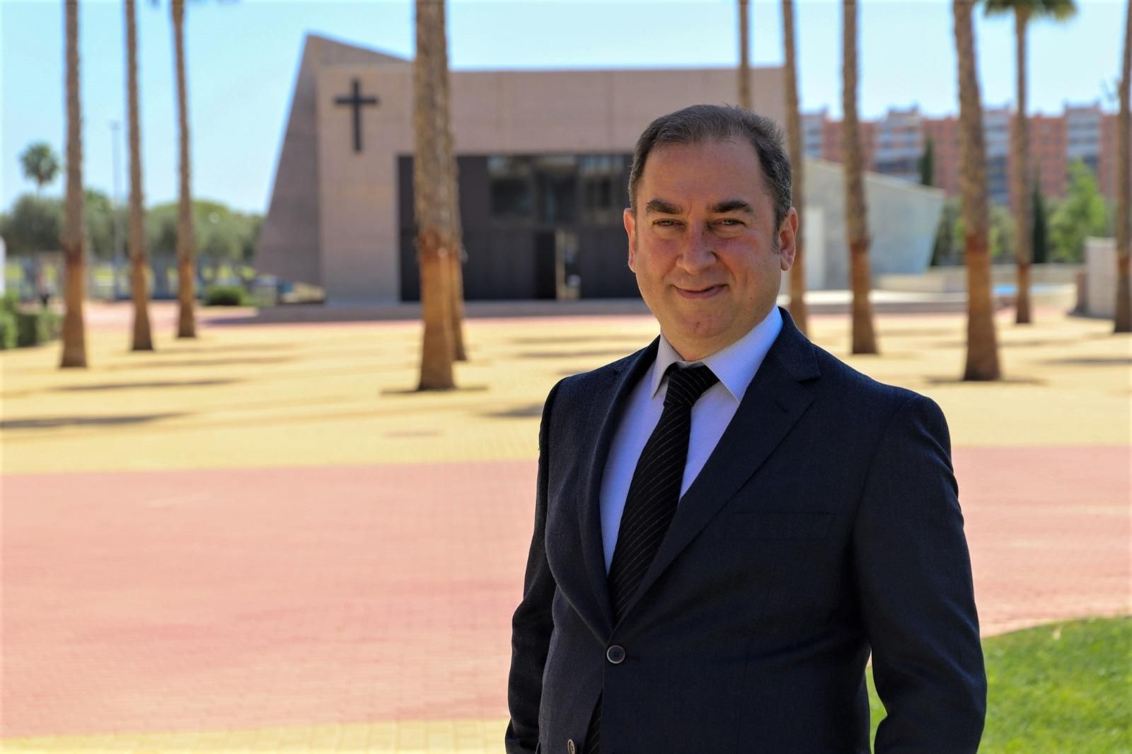 Fabio Gómez-Estern, nuevo rector de la Universidad Loyola. Fabio Gómez-Estern, nuevo rector de la Universidad Loyola.