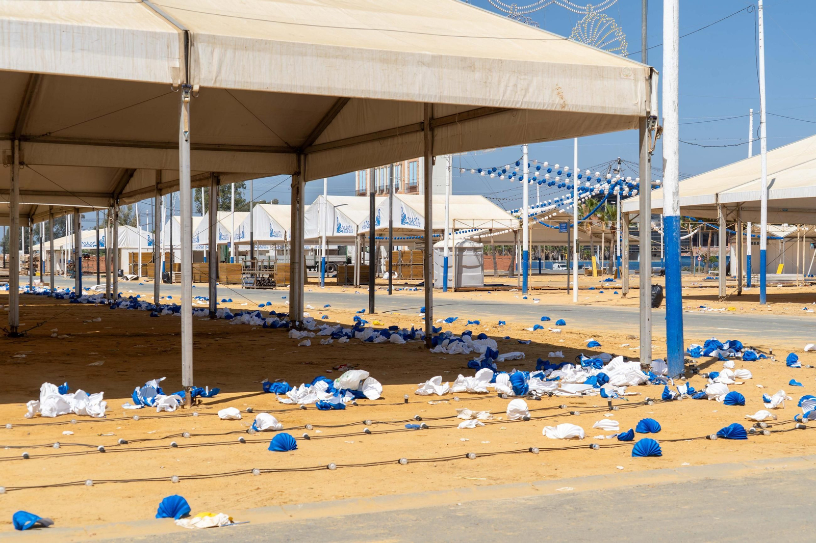 Imágenes del recinto de las Fiestas Colombinas días después de su final