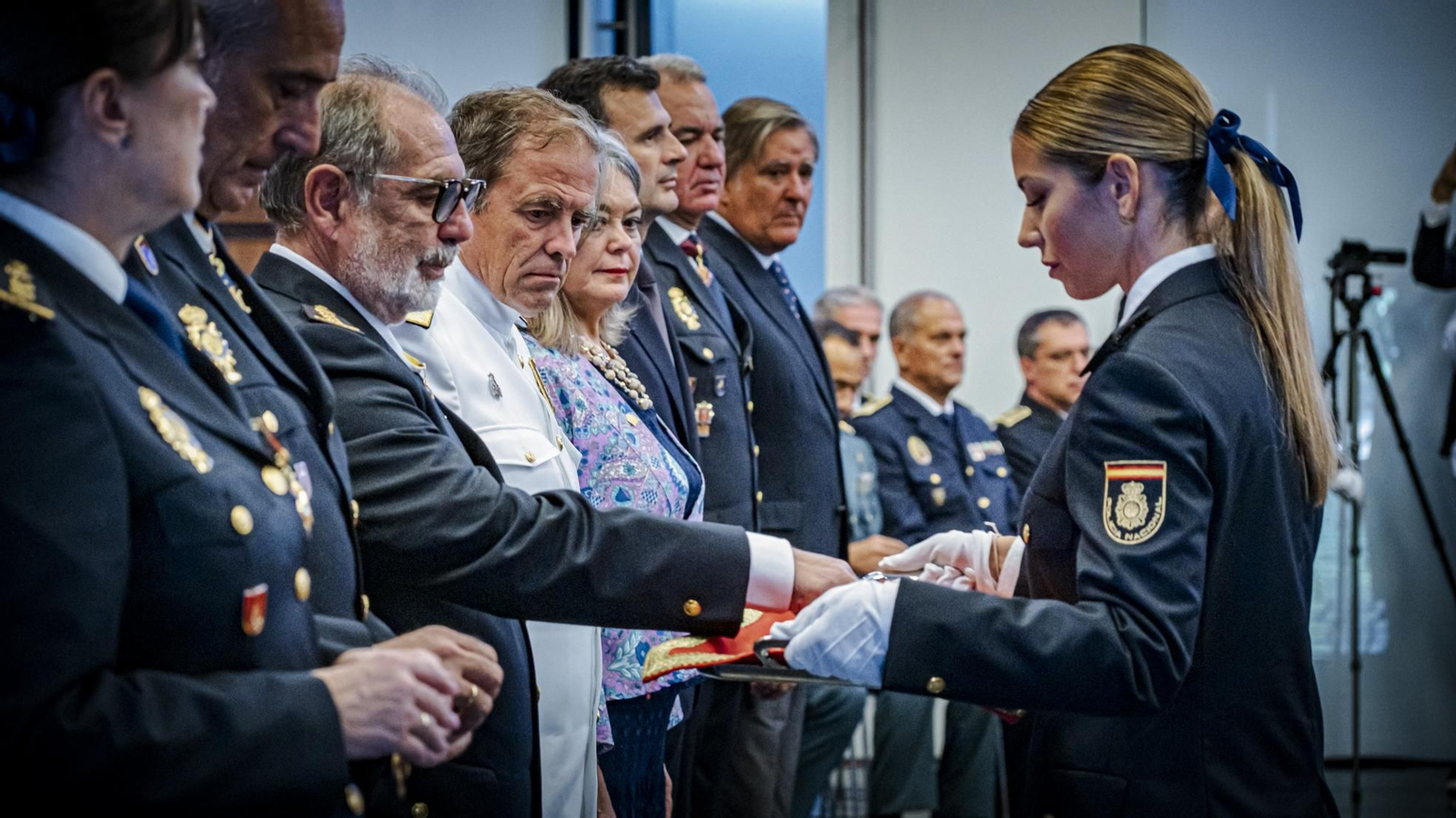 Las imágenes de la celebración del acto del Día de la Policía Nacional en Cádiz.